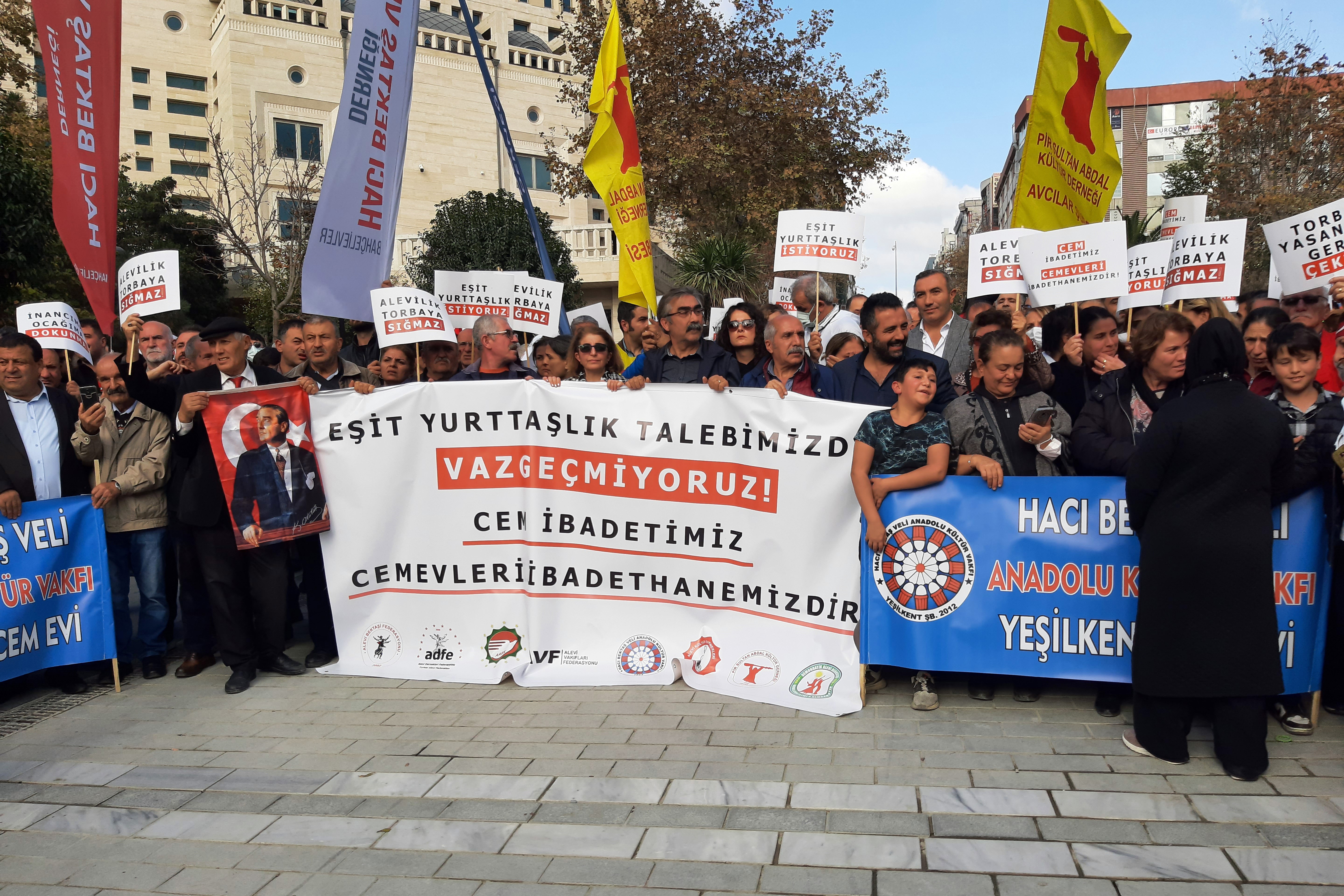 İstanbul Avcılar'da Alevi eylemi