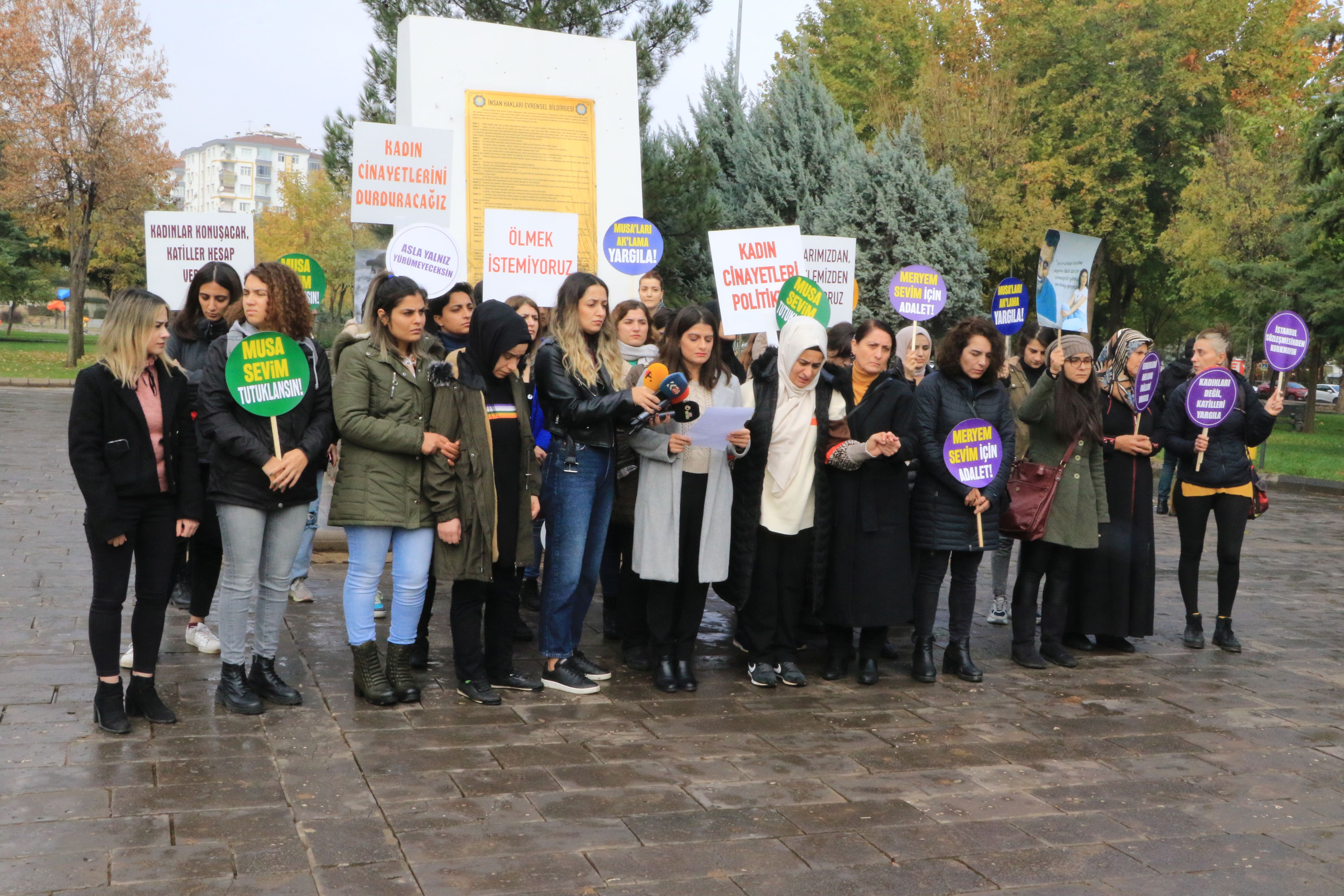 Şiddetle Mücadele Ağı, Meryem Sevim'i katleden Musa Sevim'in tutuklanmasını istedi.