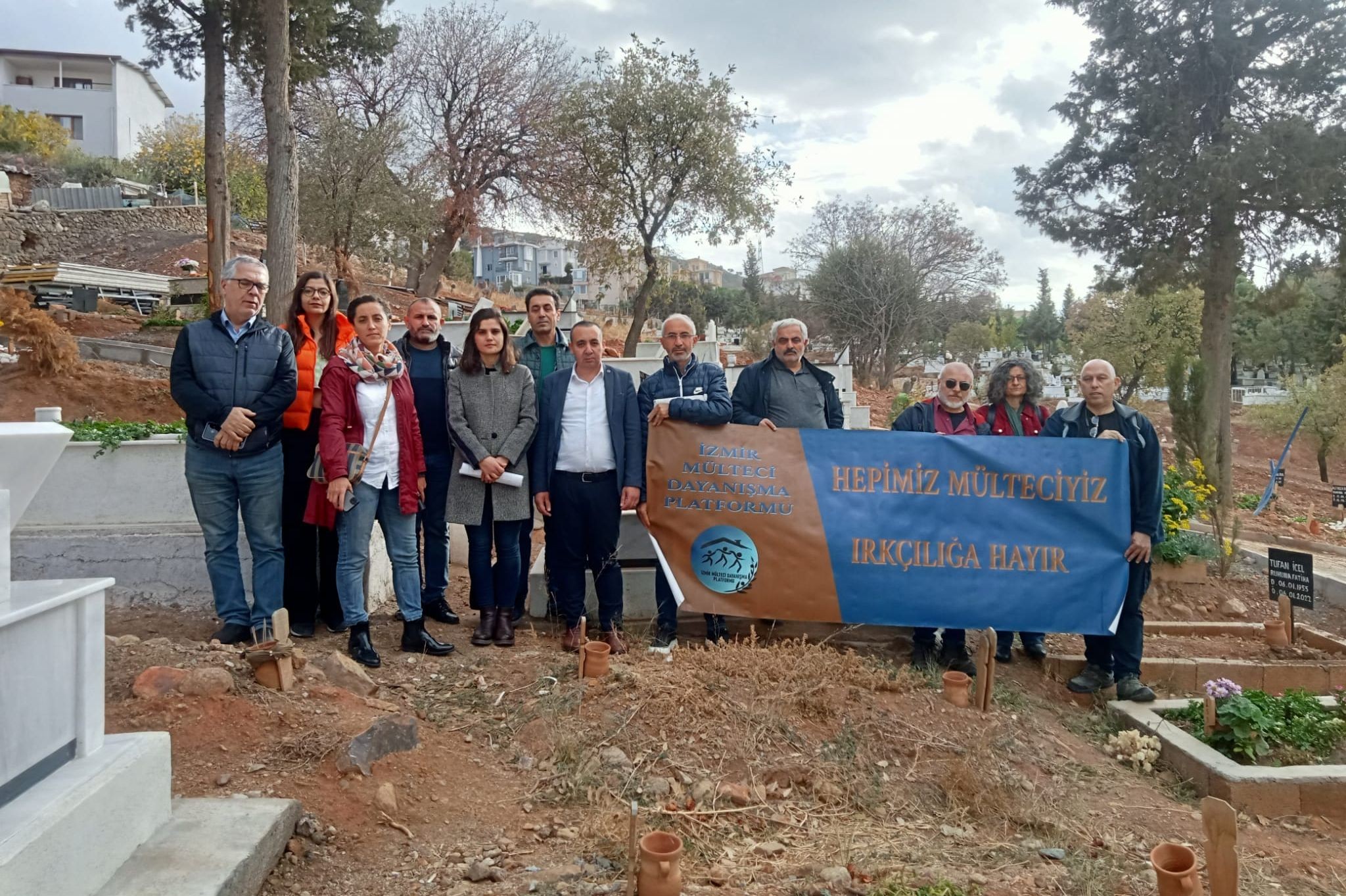 3 suriyeli işçi mezarı başında anılıyor