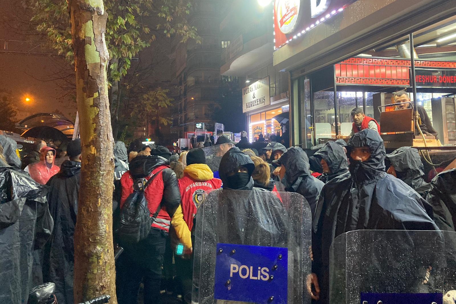 polis ve kadınlar