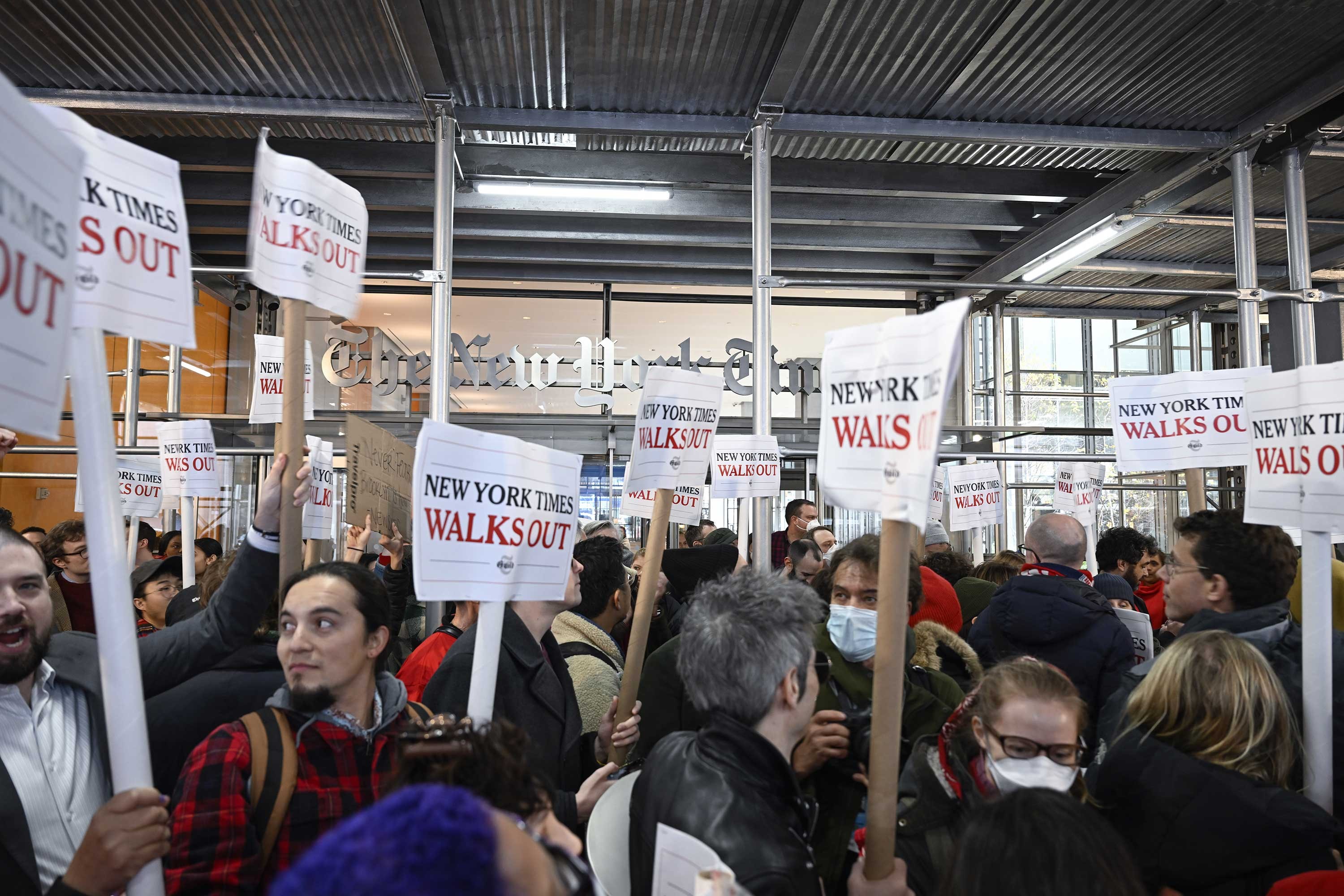 Greve çıkan New York Times çalışanları