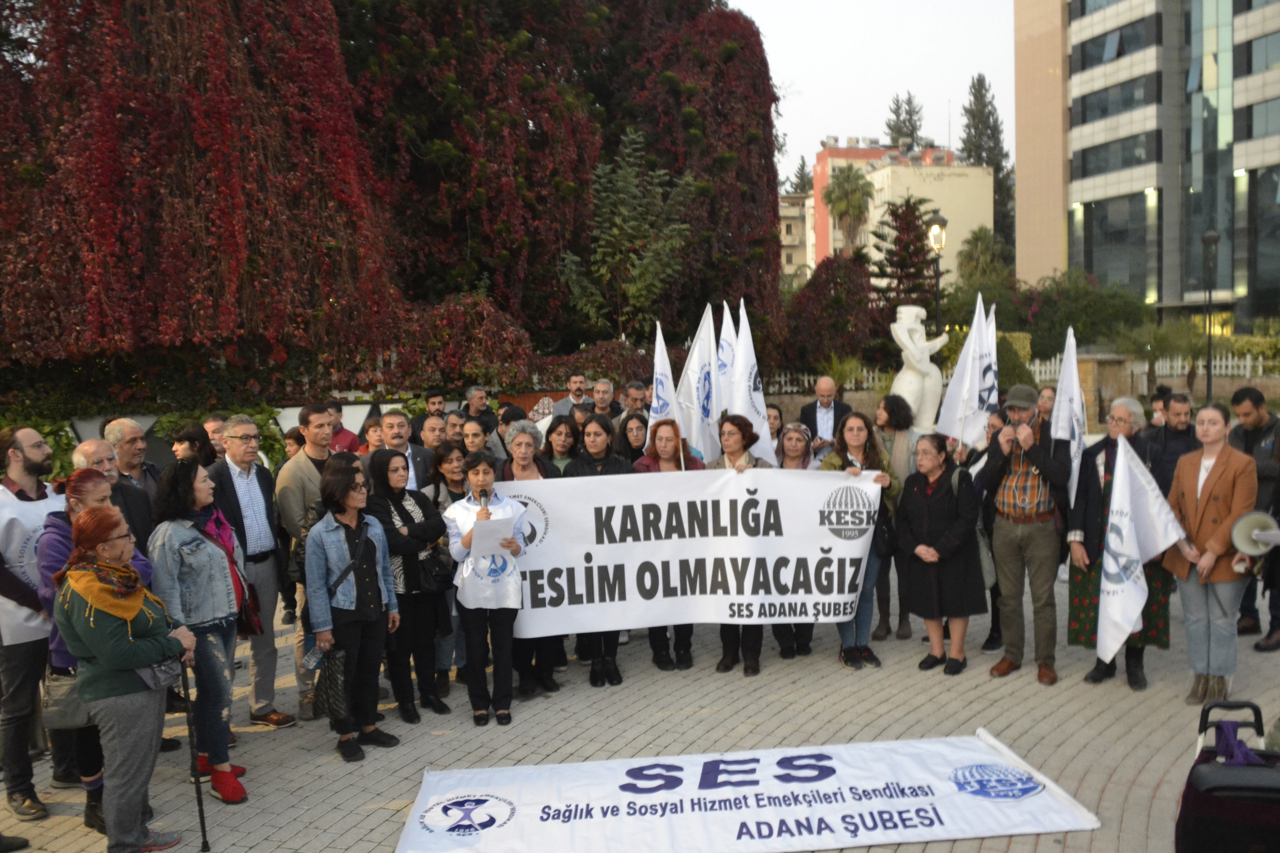 Ses Adana Şube üyeleri açıklama yaptı