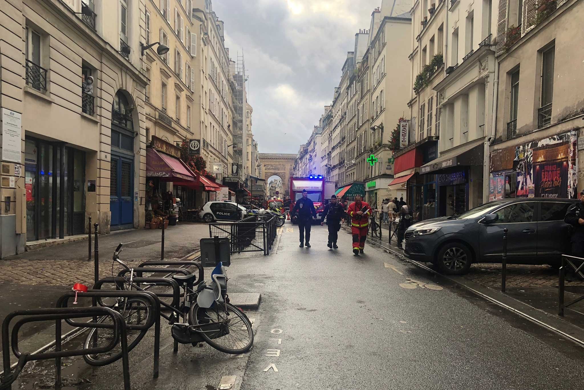 Fransa'da silahlı saldırı düzenlenen Enghien Caddesi