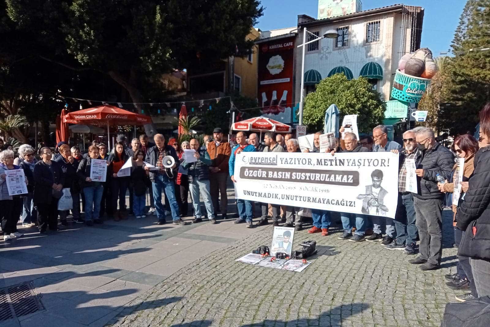 Antalya'da düzenlenen Metin Göktepe anması