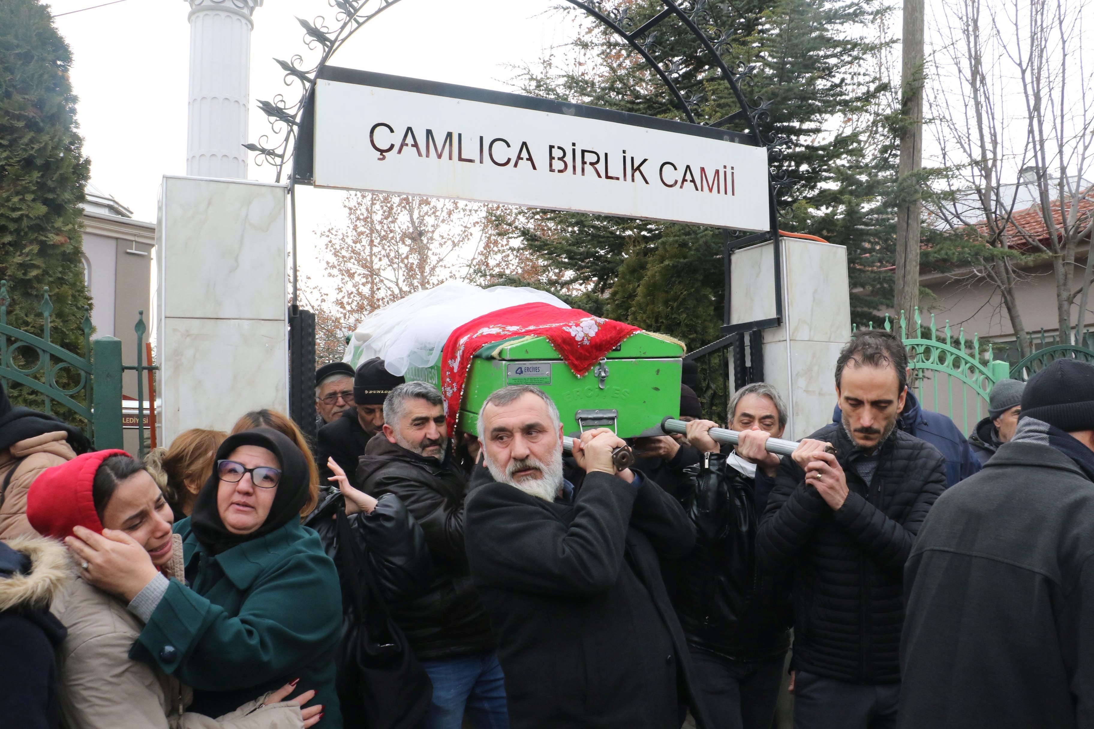 Eskişehir'de öldürülen Tuğçe Çağ toprağa verildi 