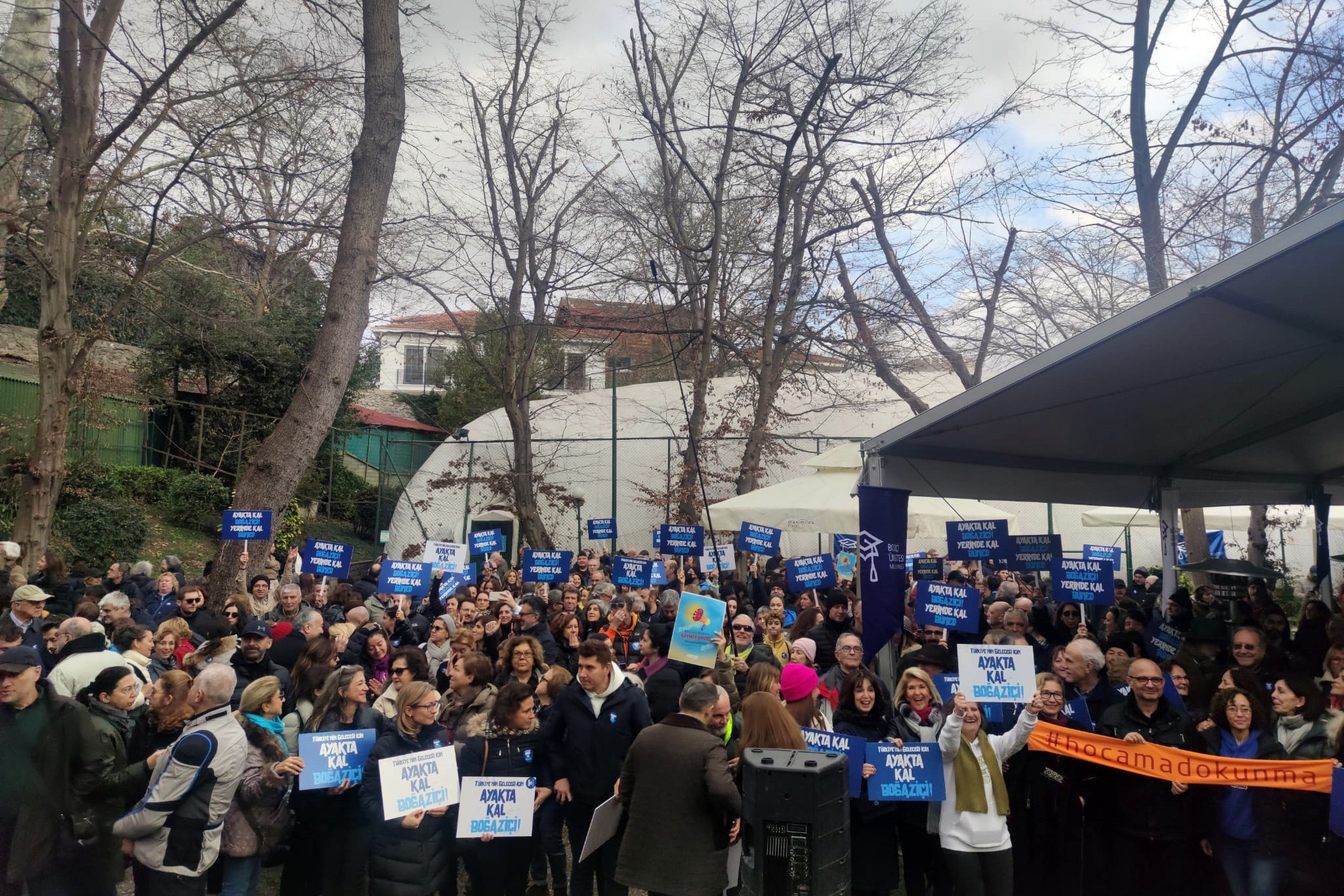 9355 Boğaziçi mezunundan rektörlüğe cevap : Mezunlar yuvasından çıkarılamaz