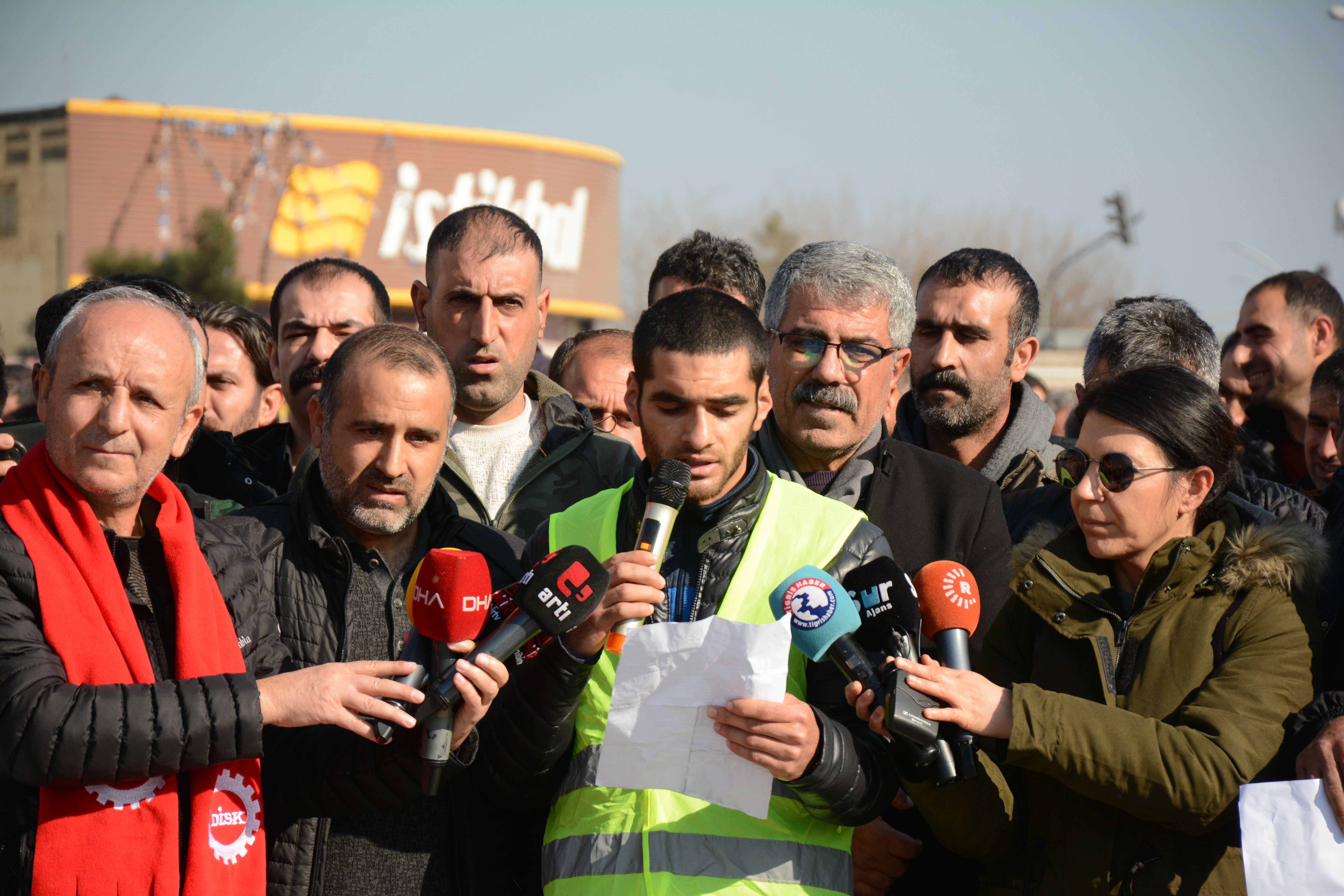 İnşaat işçileri basın açıklaması düzenledi