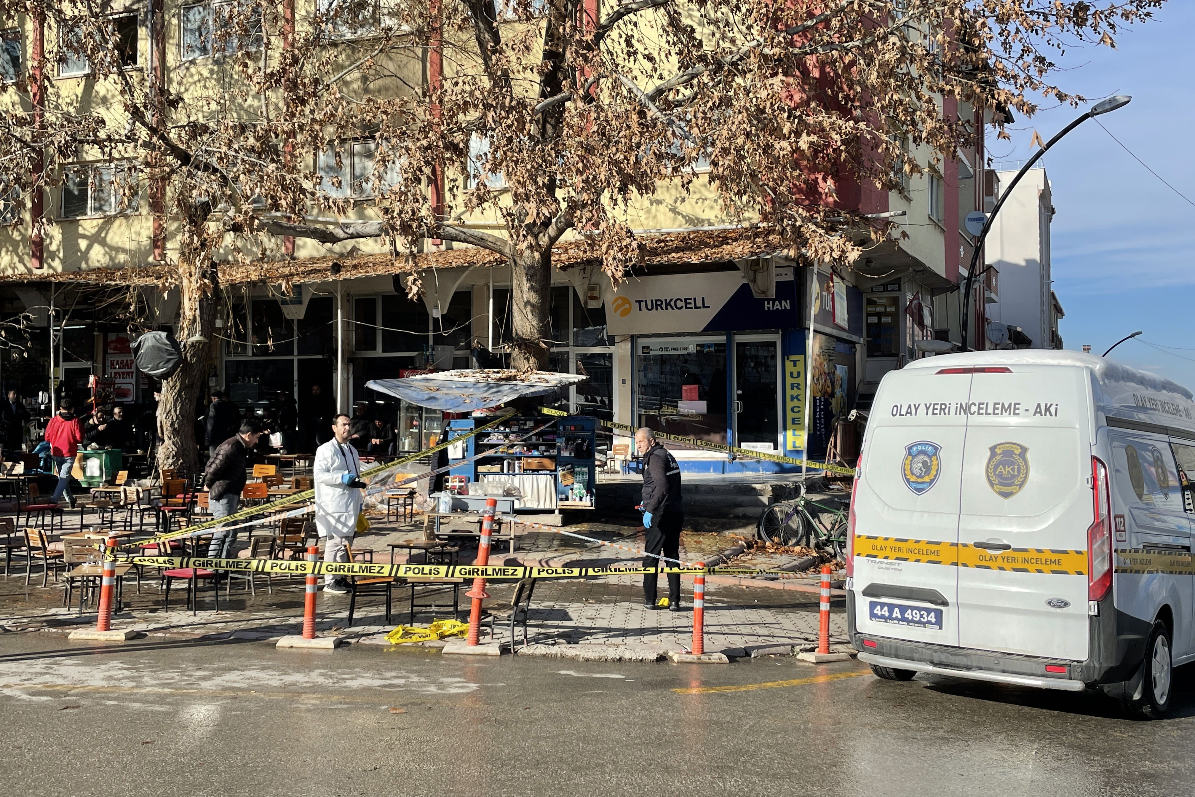 Malatya'da seyyar satıcı 5'i zabıta 6 kişiyi tüfekle ateş ederek yaraladı