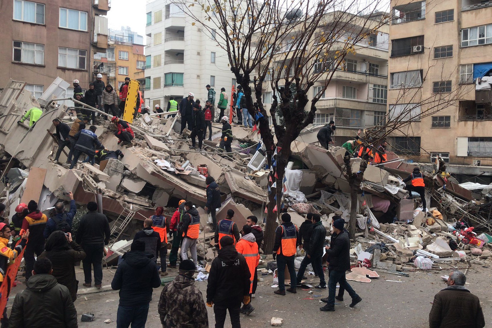  “Deprem veya binalar öldürmez, Allah öldürür” paylaşımına soruşturma