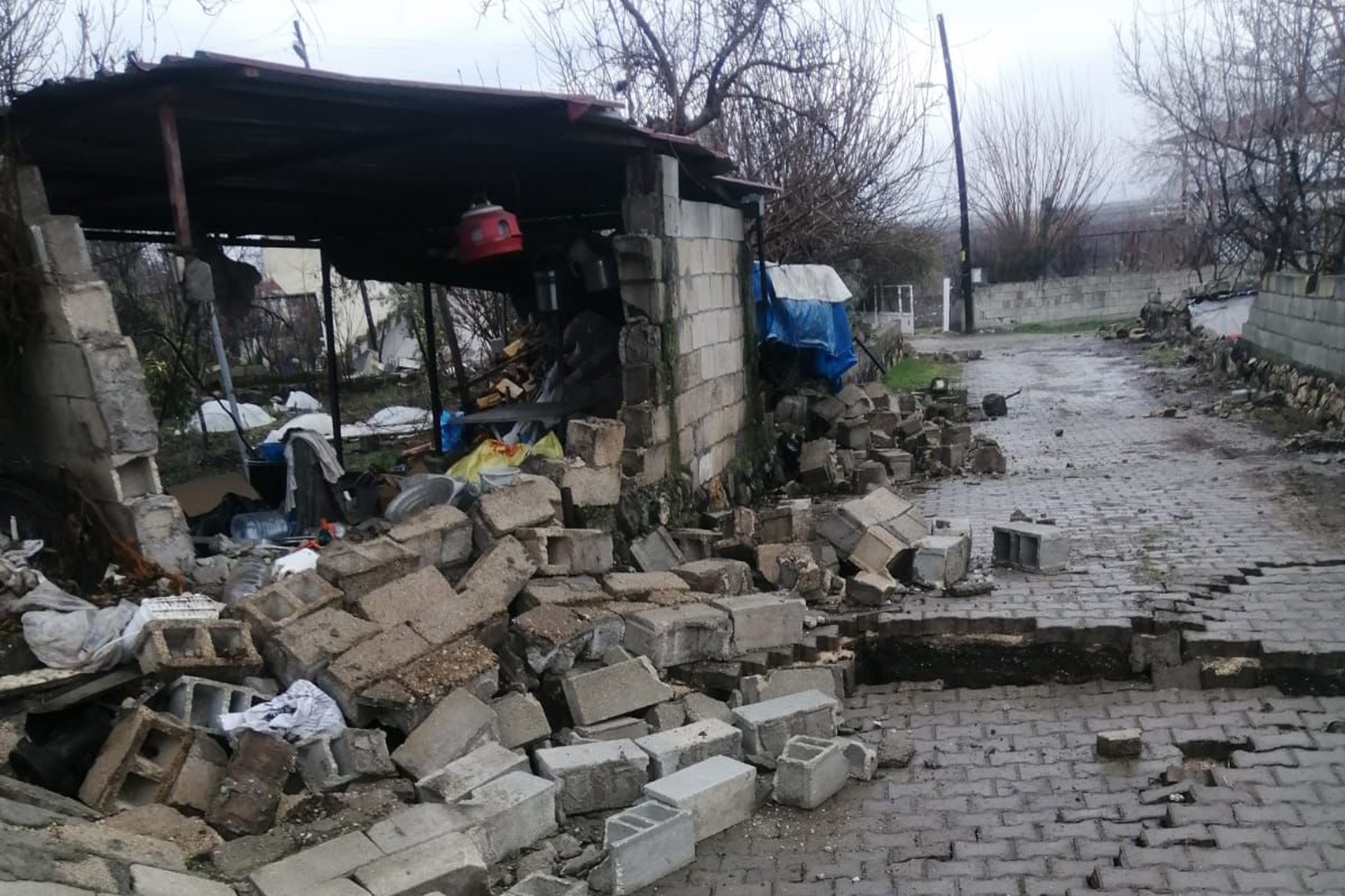 Maraş'ın Pazarcık ilçesine bağlı Narlı'da depremin ardından çekilen fotoğraf.