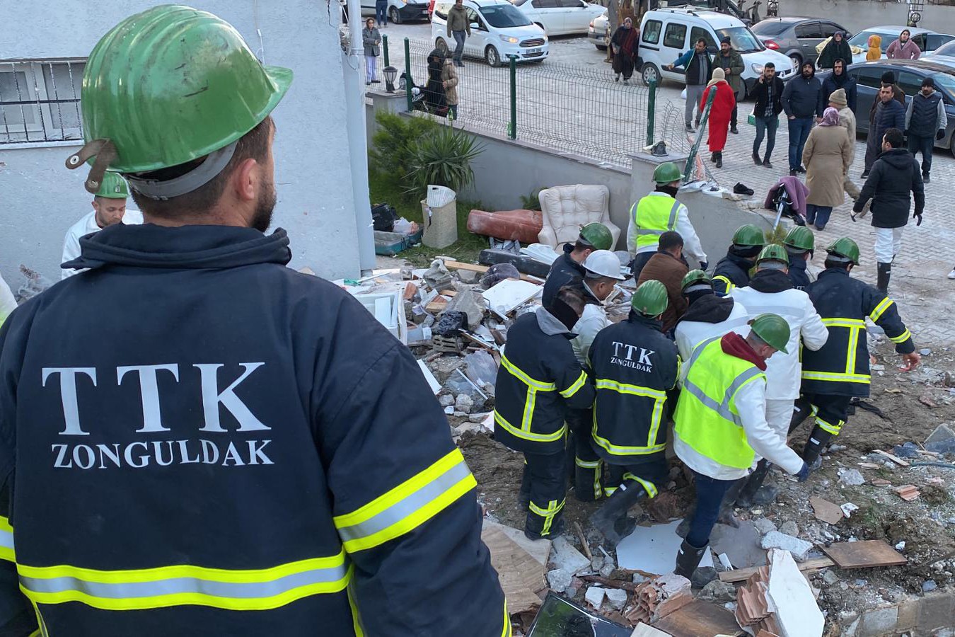 Armutlu’daki madenciler: Bizi yaşayanlara yönlendiren AFAD birimi yok, şans eseri canlı çıkarıyoruz