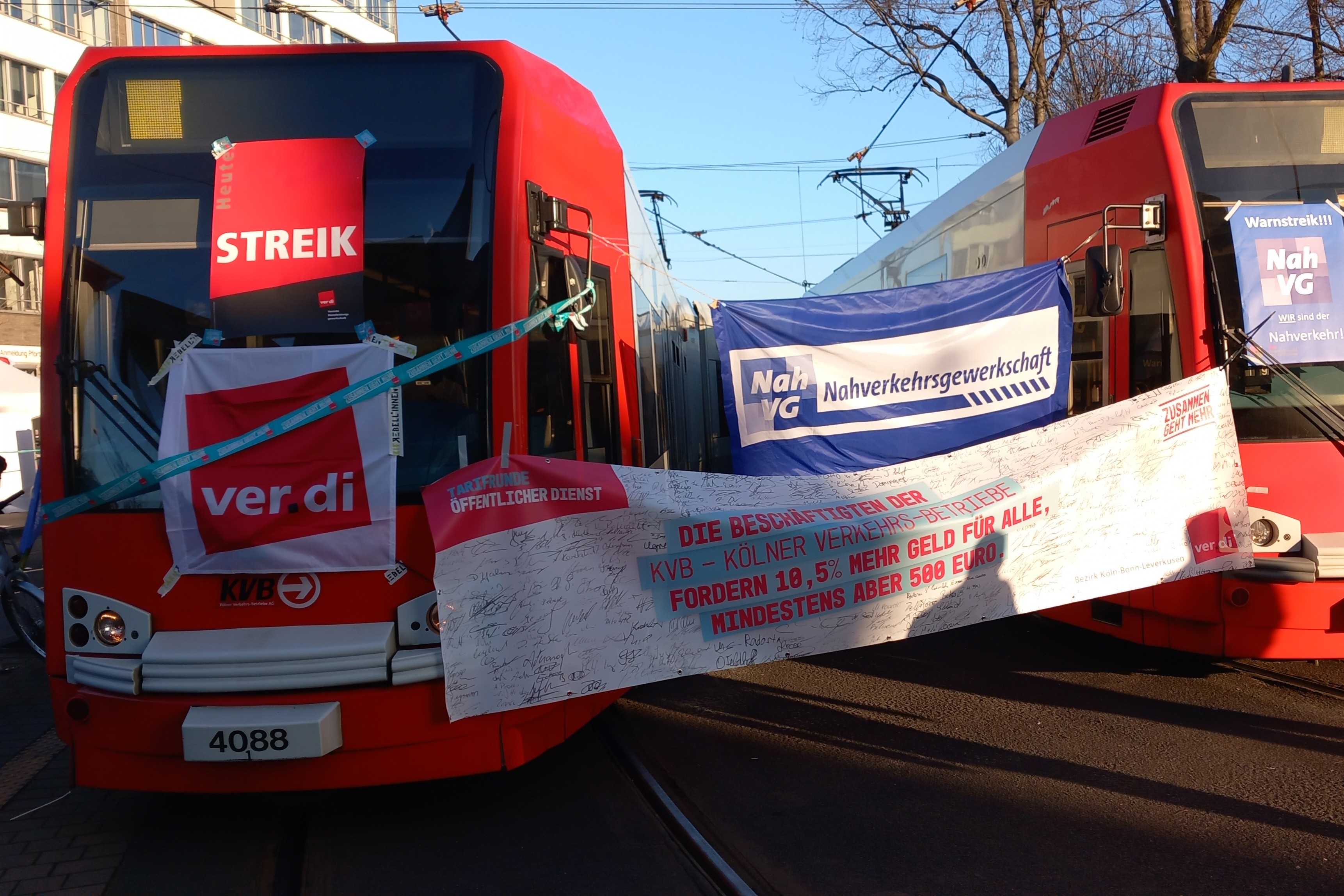 ALmanya'da greve giden işçiler