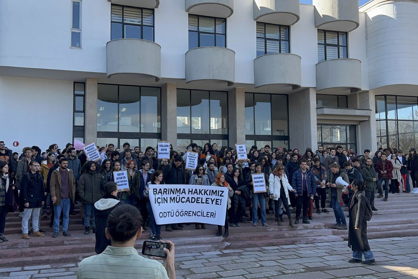 ODTÜ öğrencilerinin barınma hakkı için yaptığı eylem 