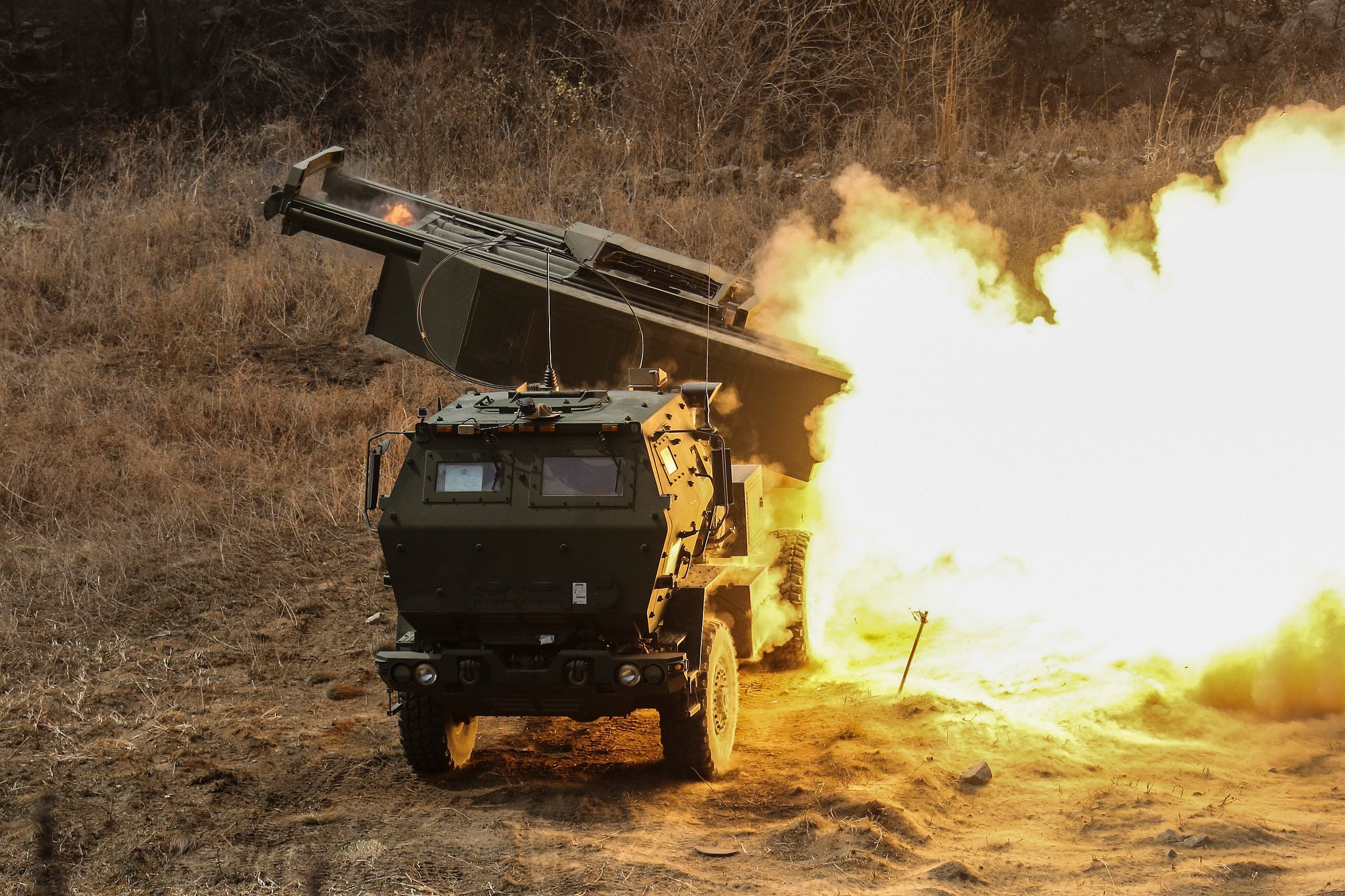 Yüksek hareket kabiliyetli topçu roket sistemi (HIMARS)