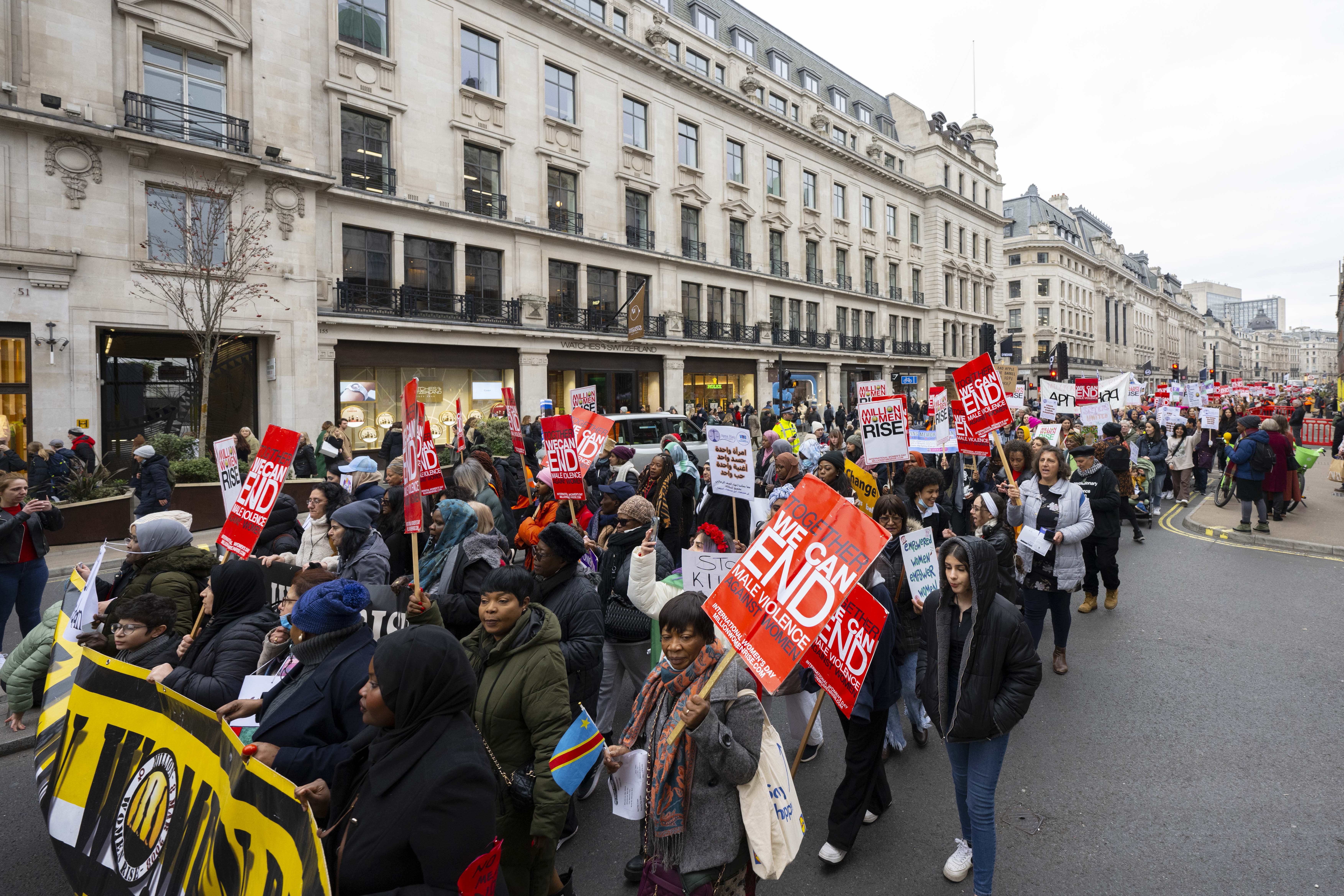 Londra'da kadınlar eylem yaptı