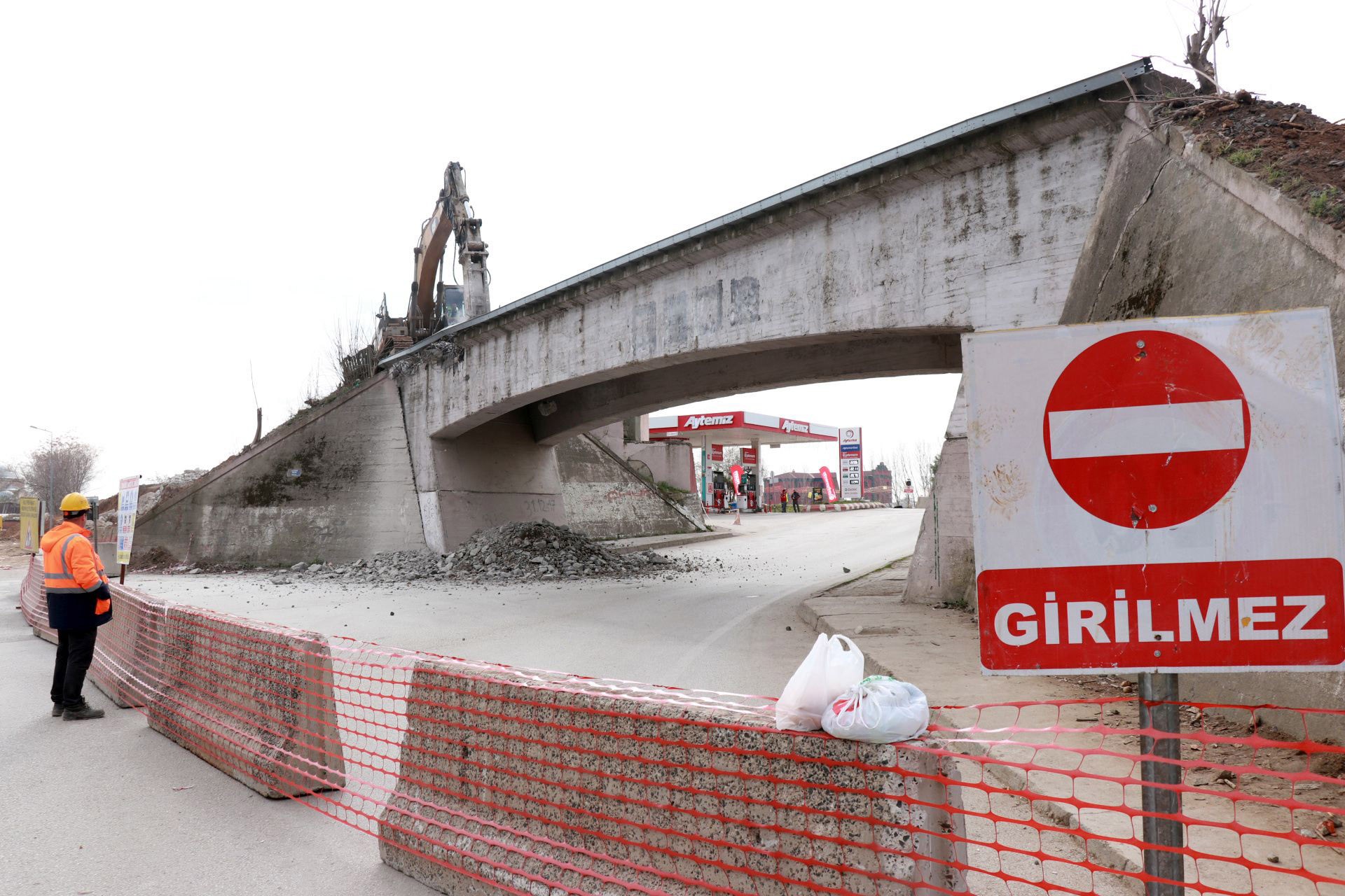 Tunca Köprüsü, hızlı tren çalışması sebebiyle trafiğe kapatıldı