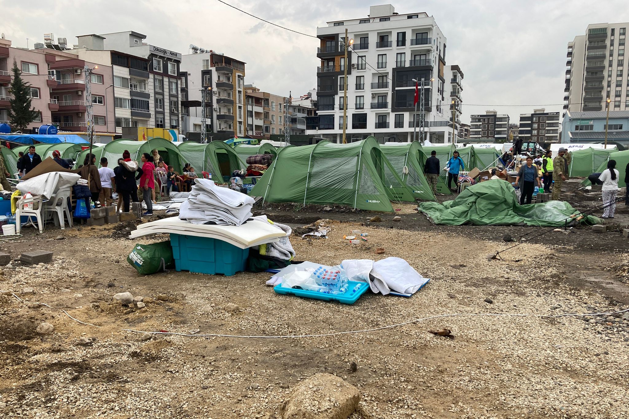 Çadırkent'te boşaltılan çadırlar