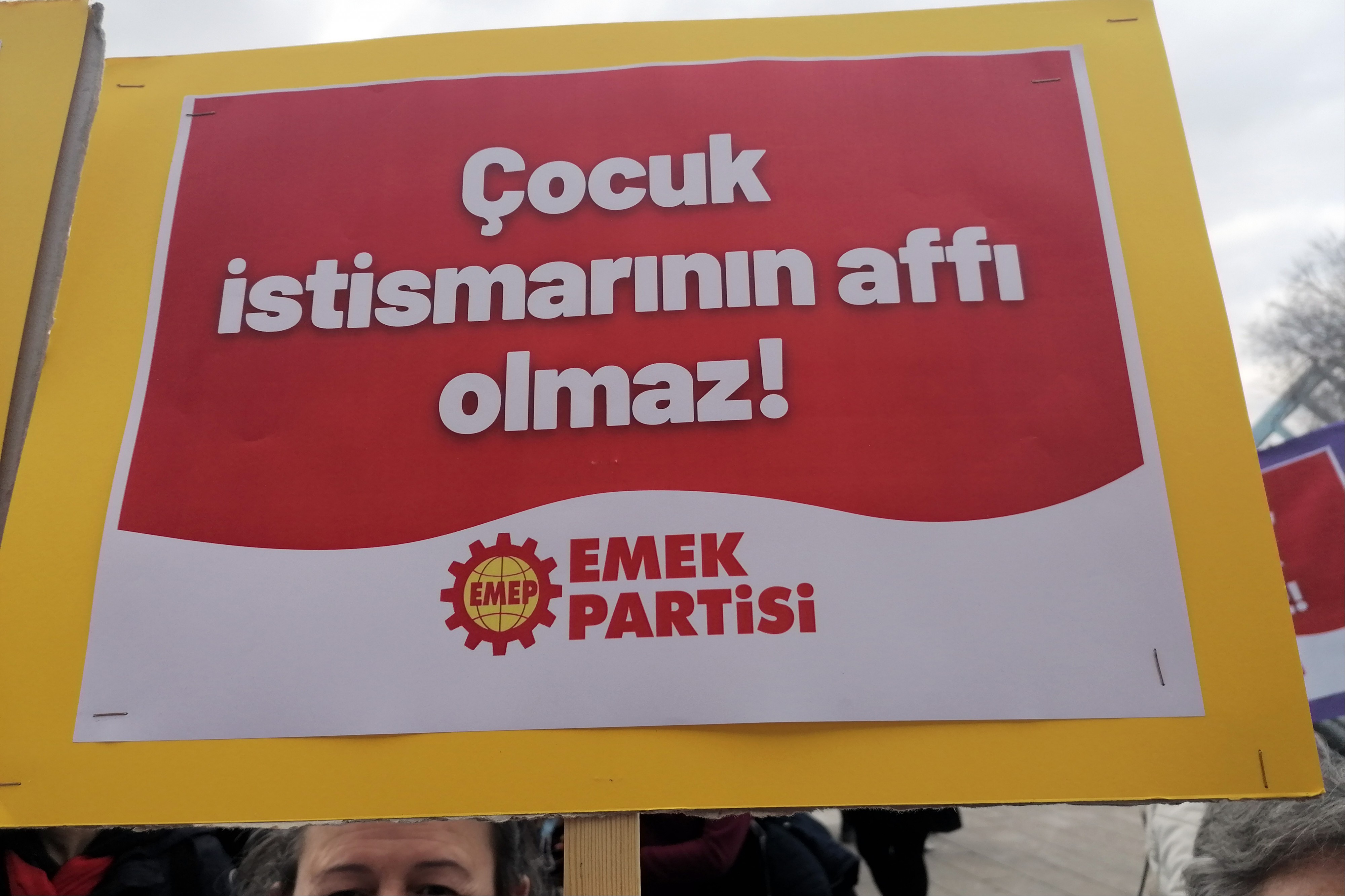 Emep'in çocuk istismarına karşı dövizi