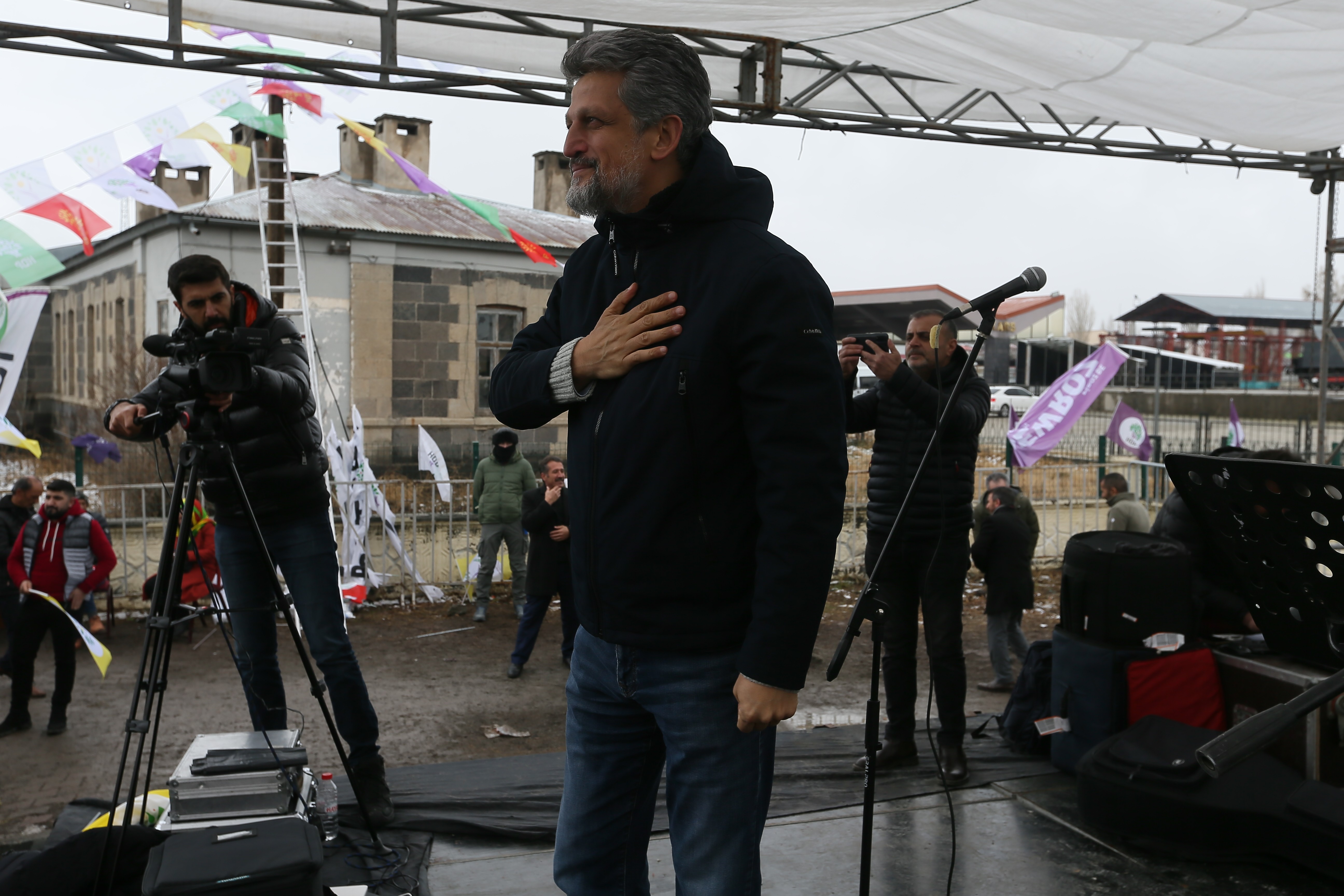 Kars'ta Newroz'a katılan Garo Paylan