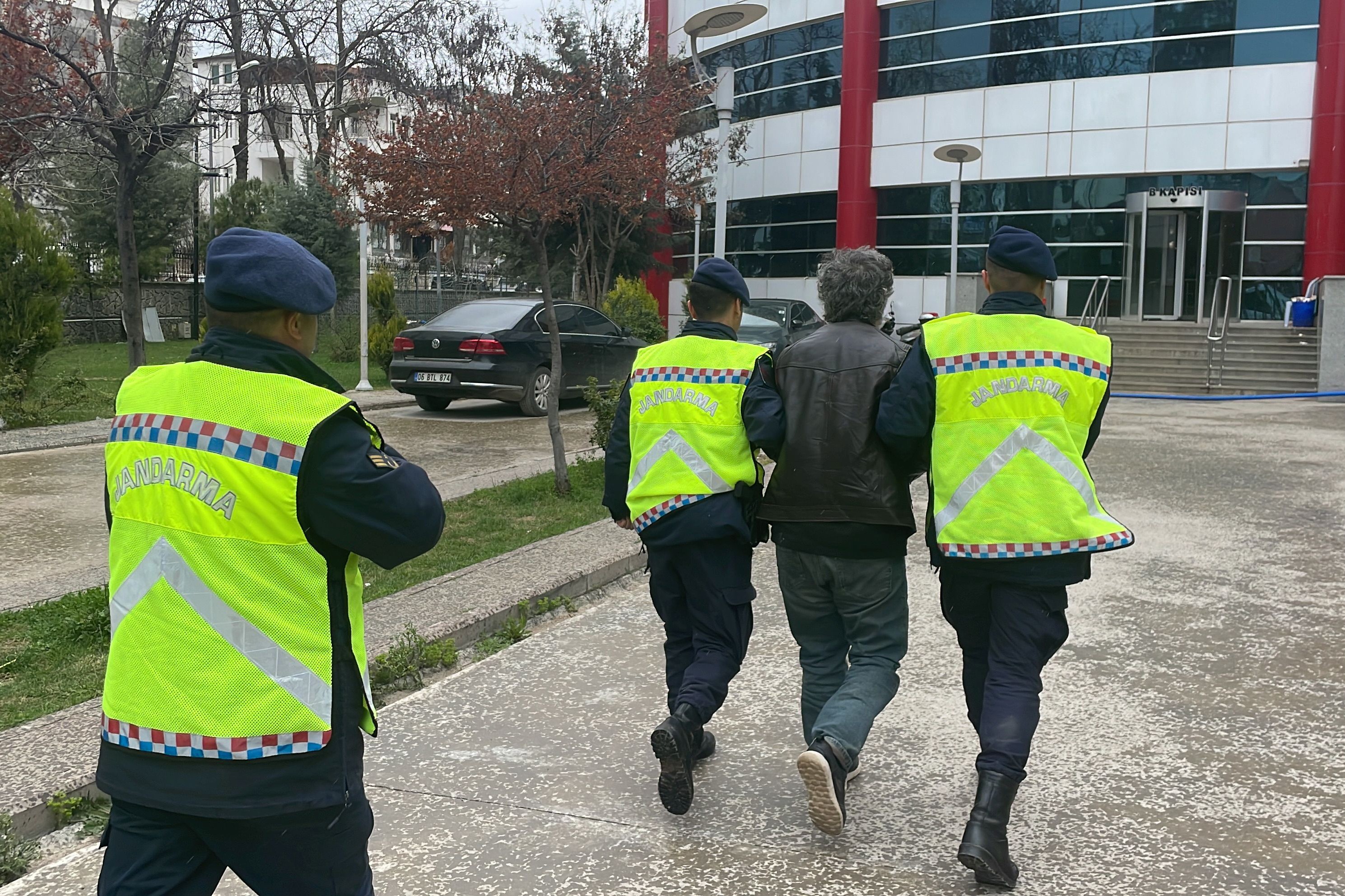 İsias Otel'in inşaatının fenni mesulü gözaltına alındı