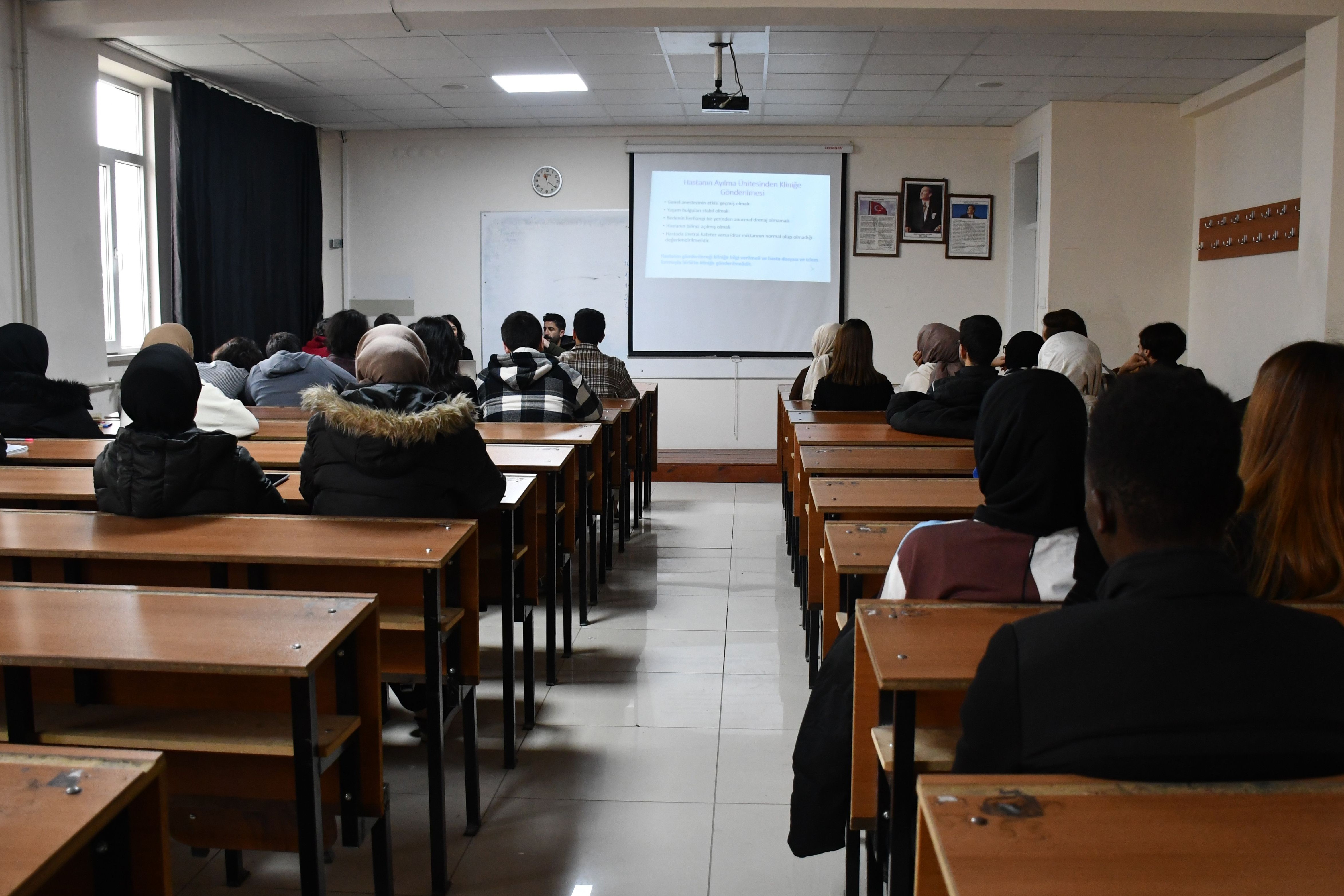 Üniversitelerde yüz yüze eğitim başladı