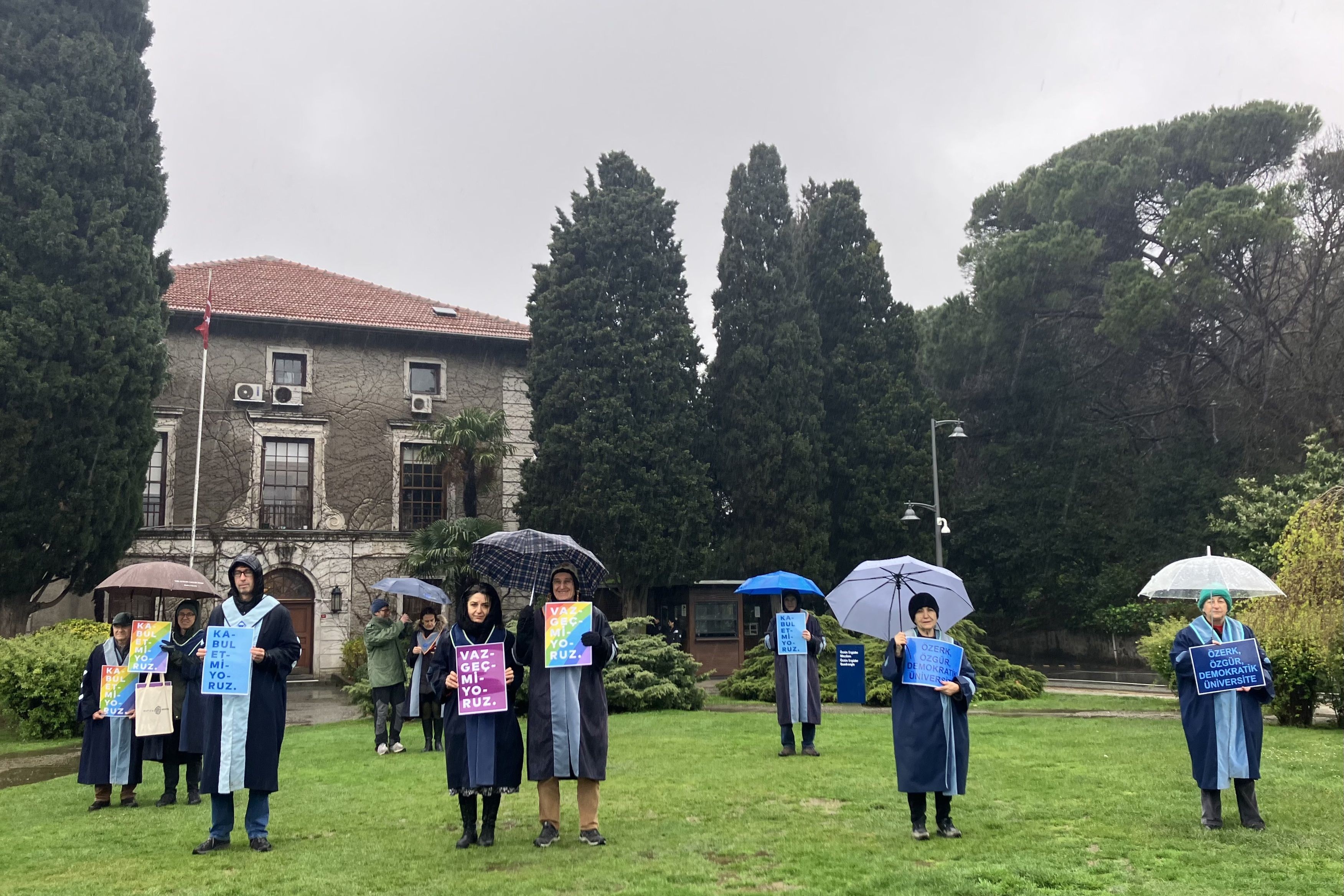 Boğaziçi Üniversitesi Akademisyenleri