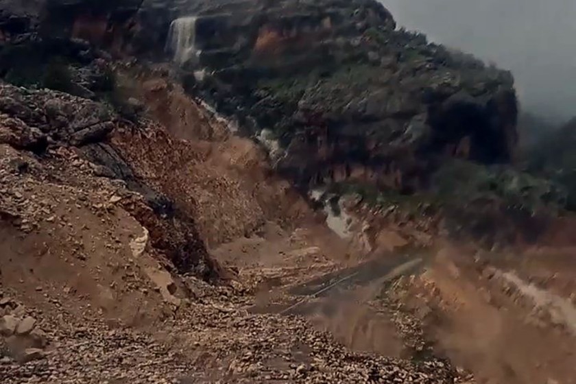 Siirt’te sağanak heyelanlara yol açtı