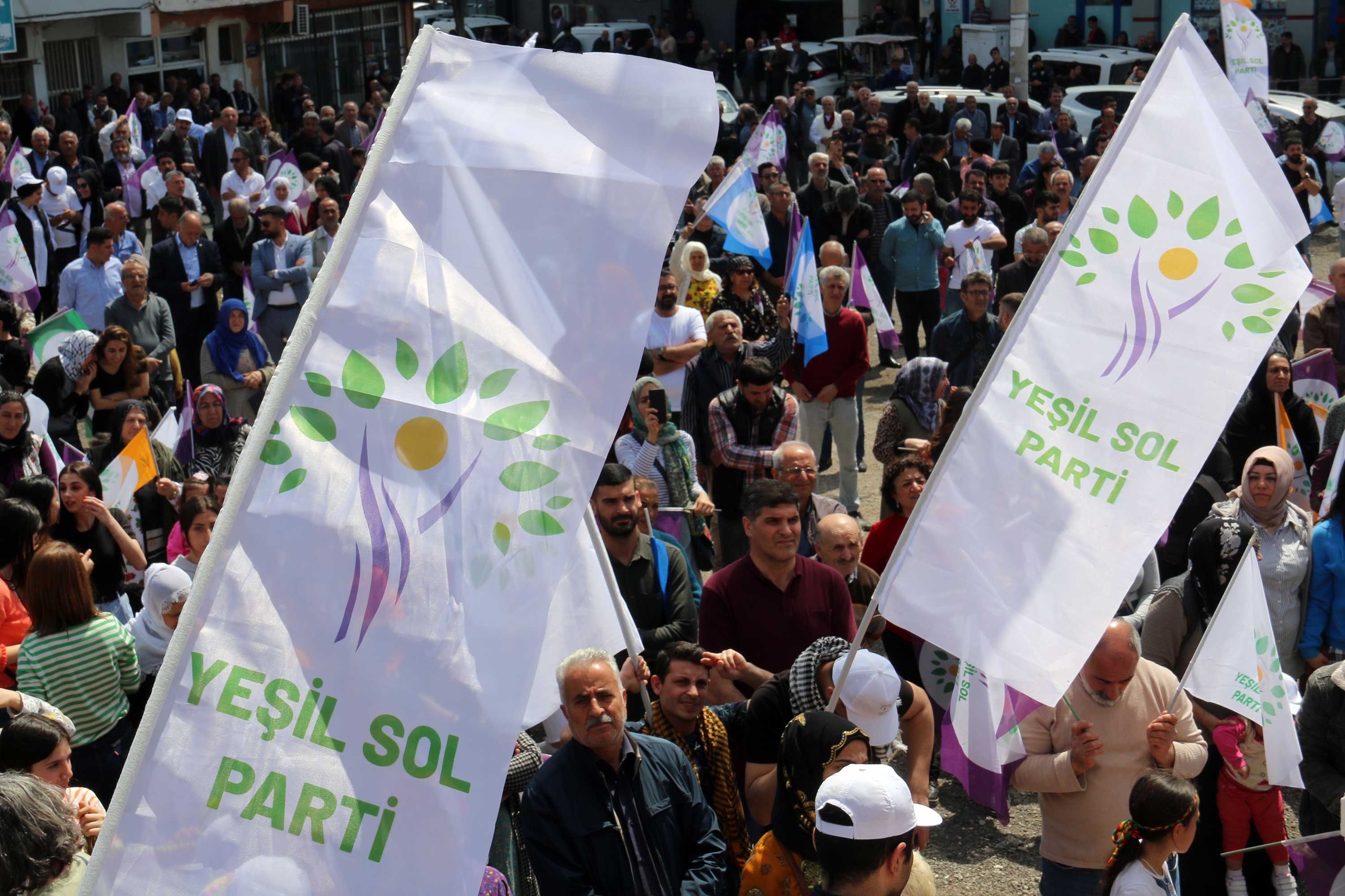 Yeşil Sol Parti bayrakları