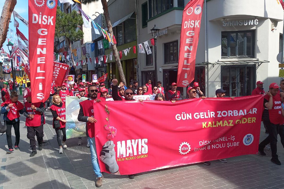 İzmir Karşıyaka'da 1 Mayıs kutlaması