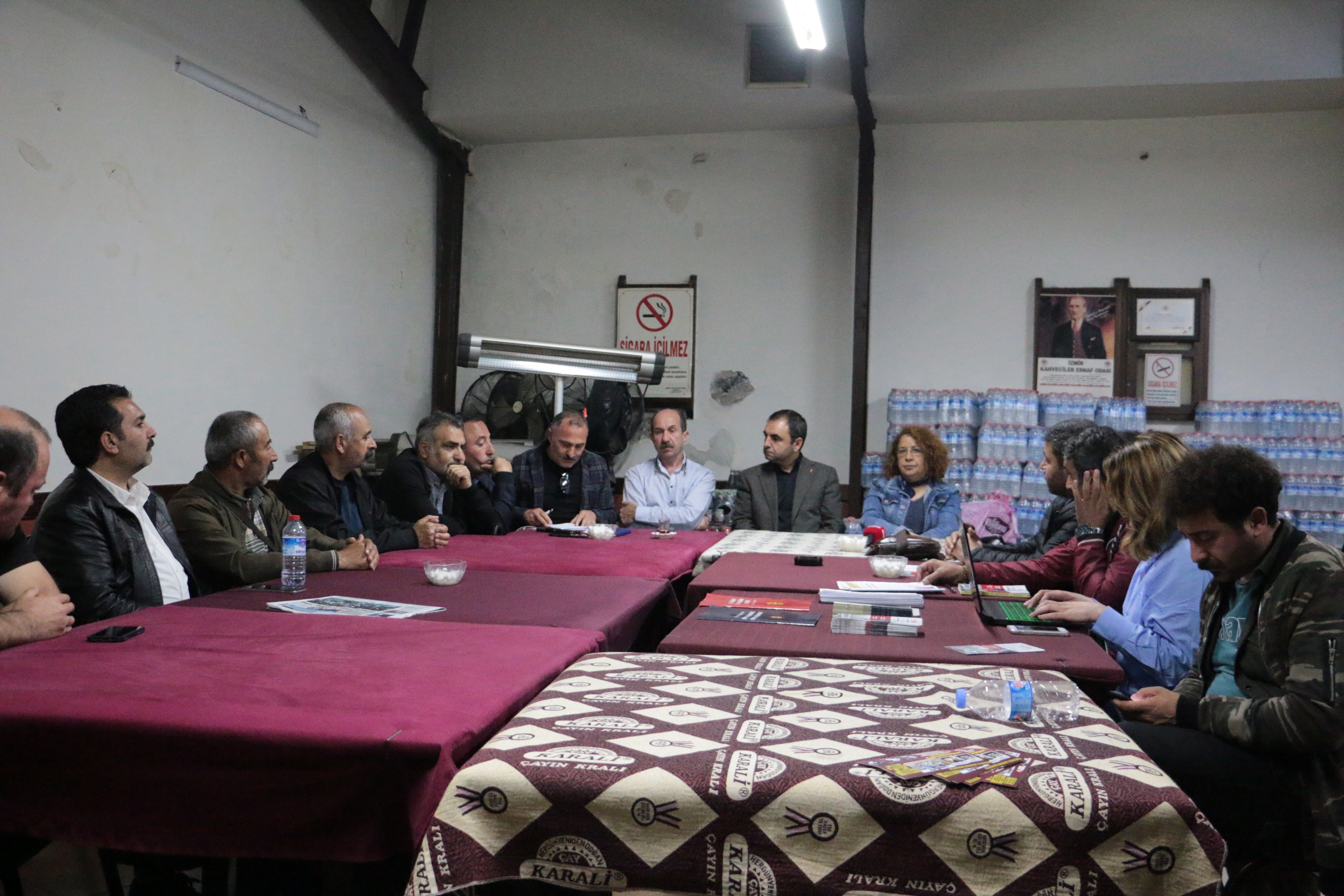 EMEP Genel Başkanı Ercüment Akdeniz İzmir’de belediye işçileriyle bir araya geldi