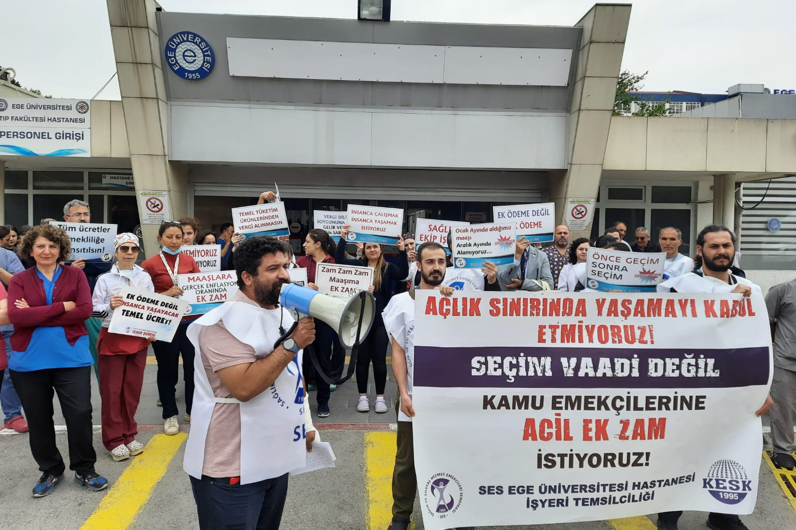 Ege Üniversitesi  Hastanesi SES eylemi