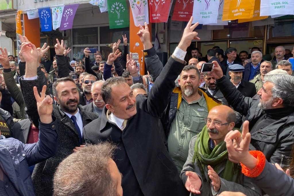 Bingöl Yeşil Sol Parti adayı Faruk Aris