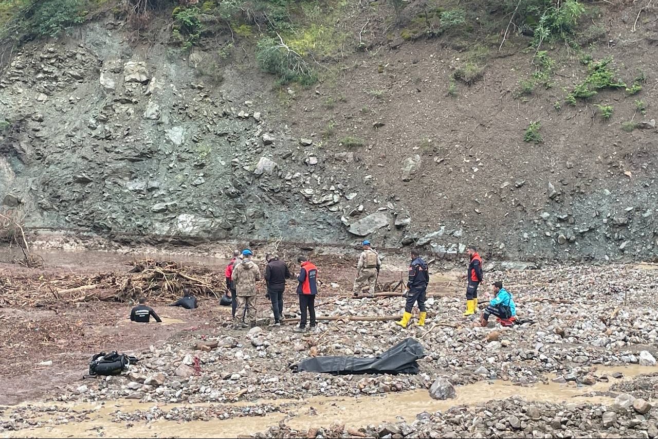 Amasya'da kaybolan kişileri arama çalışması 