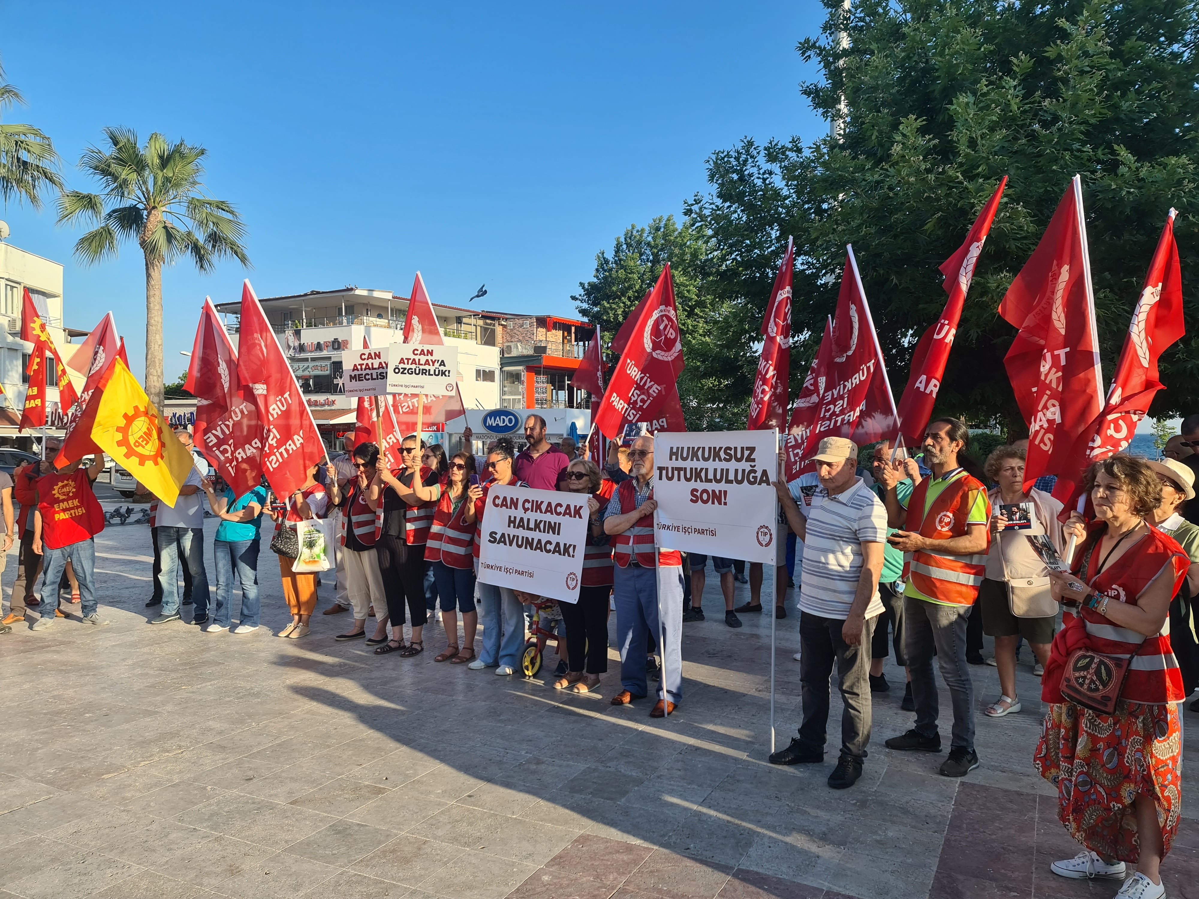 Balıkesir Edremit'te Can Atalay eylemi