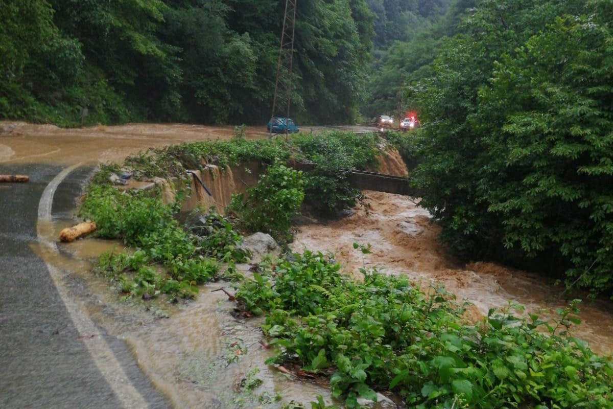 Trabzon'da sağanak