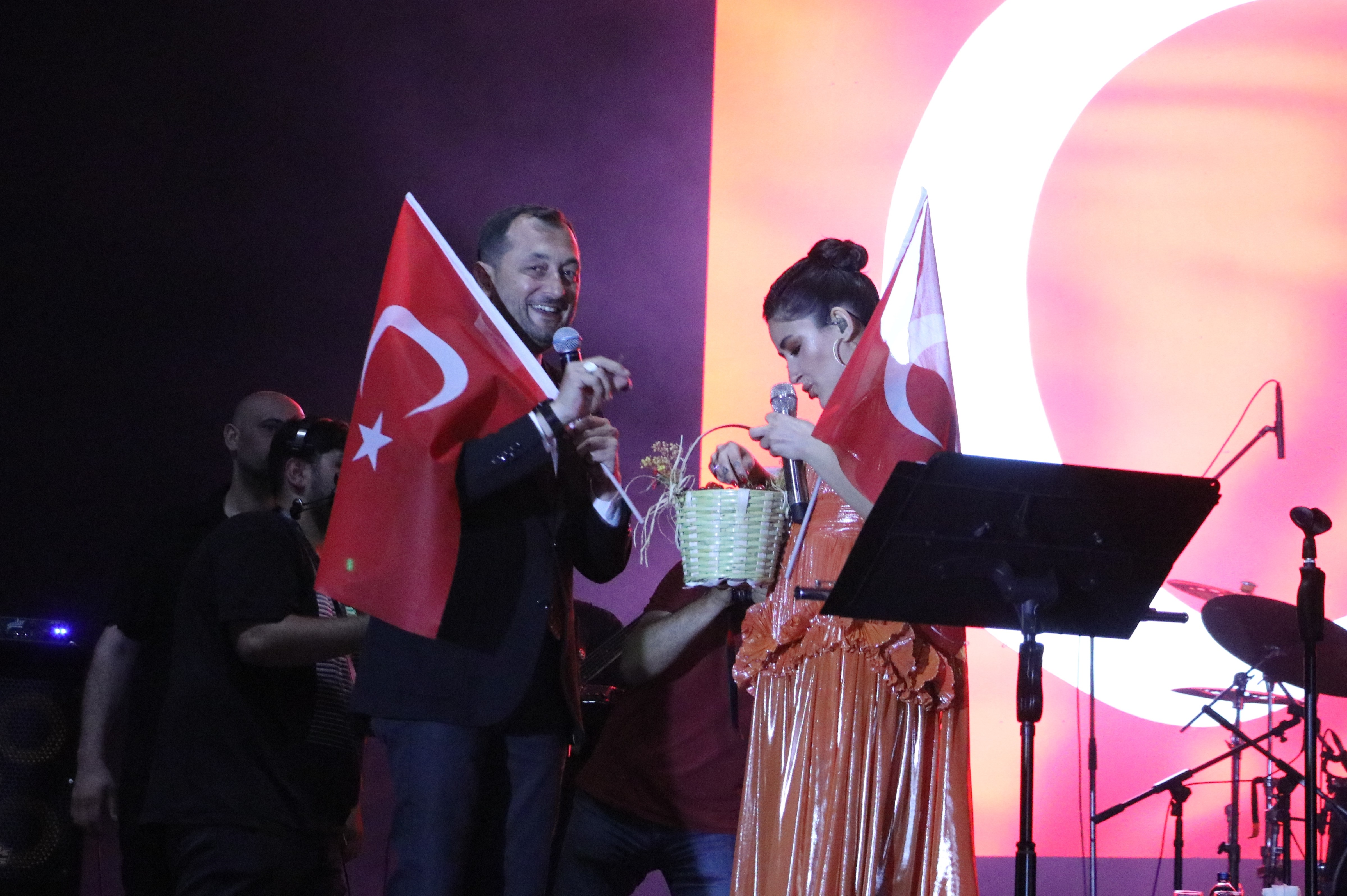 Cüneyt Yüksel ve Melek Mosso