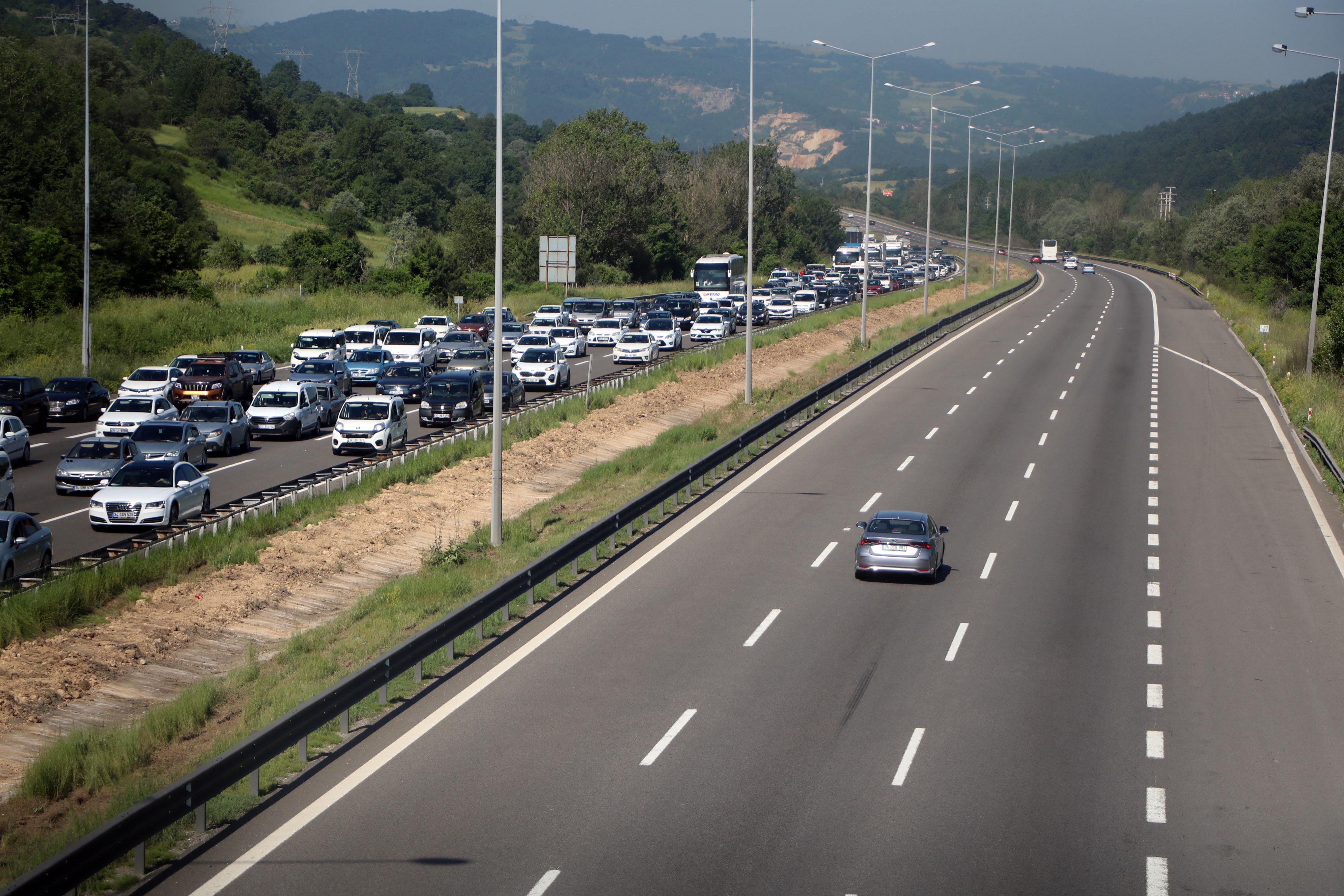 anadolu otoyolunun ankara yönünde trafik