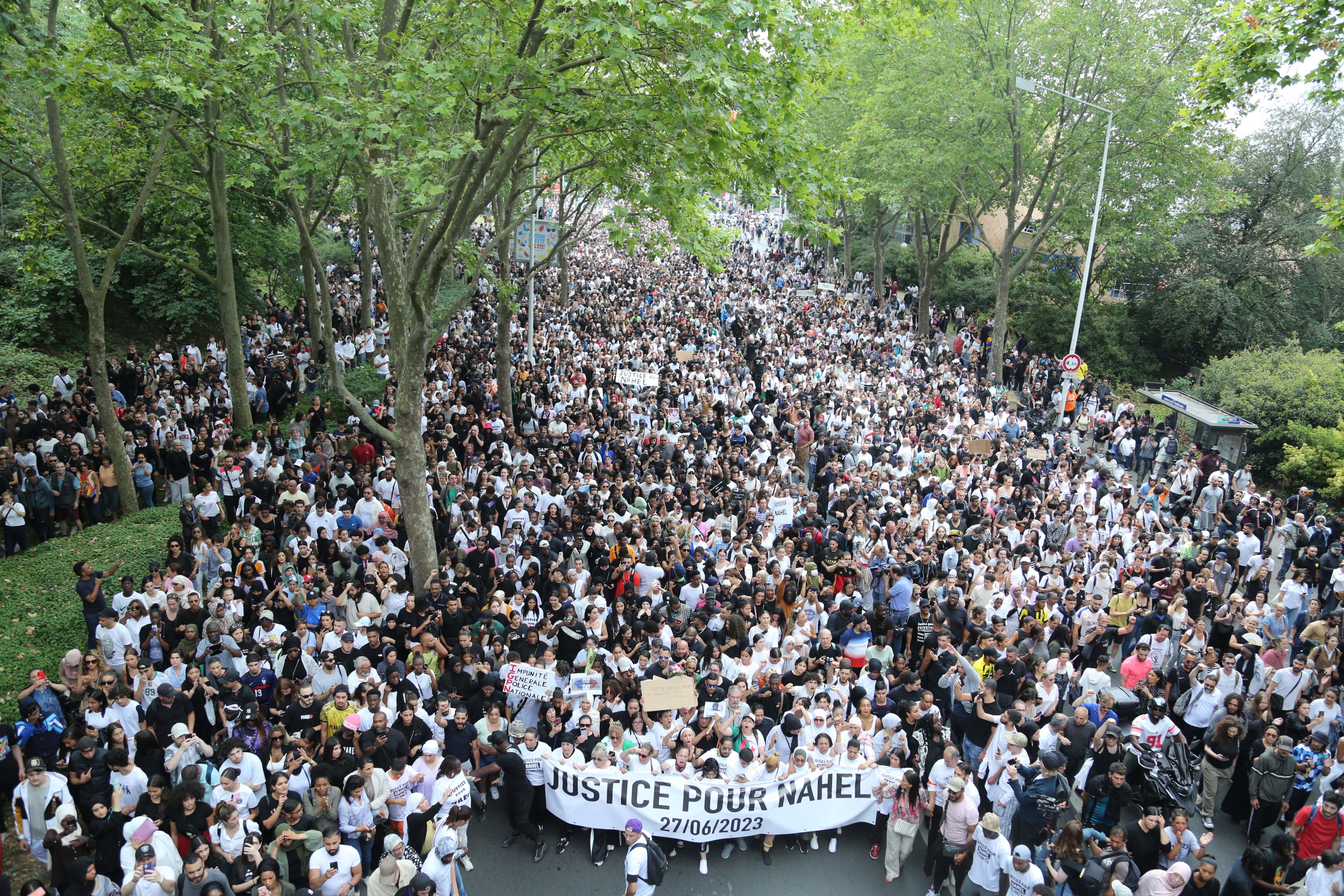 Fransa'da 17 yaşındaki gencin öldürülmesini protesto eylemi 