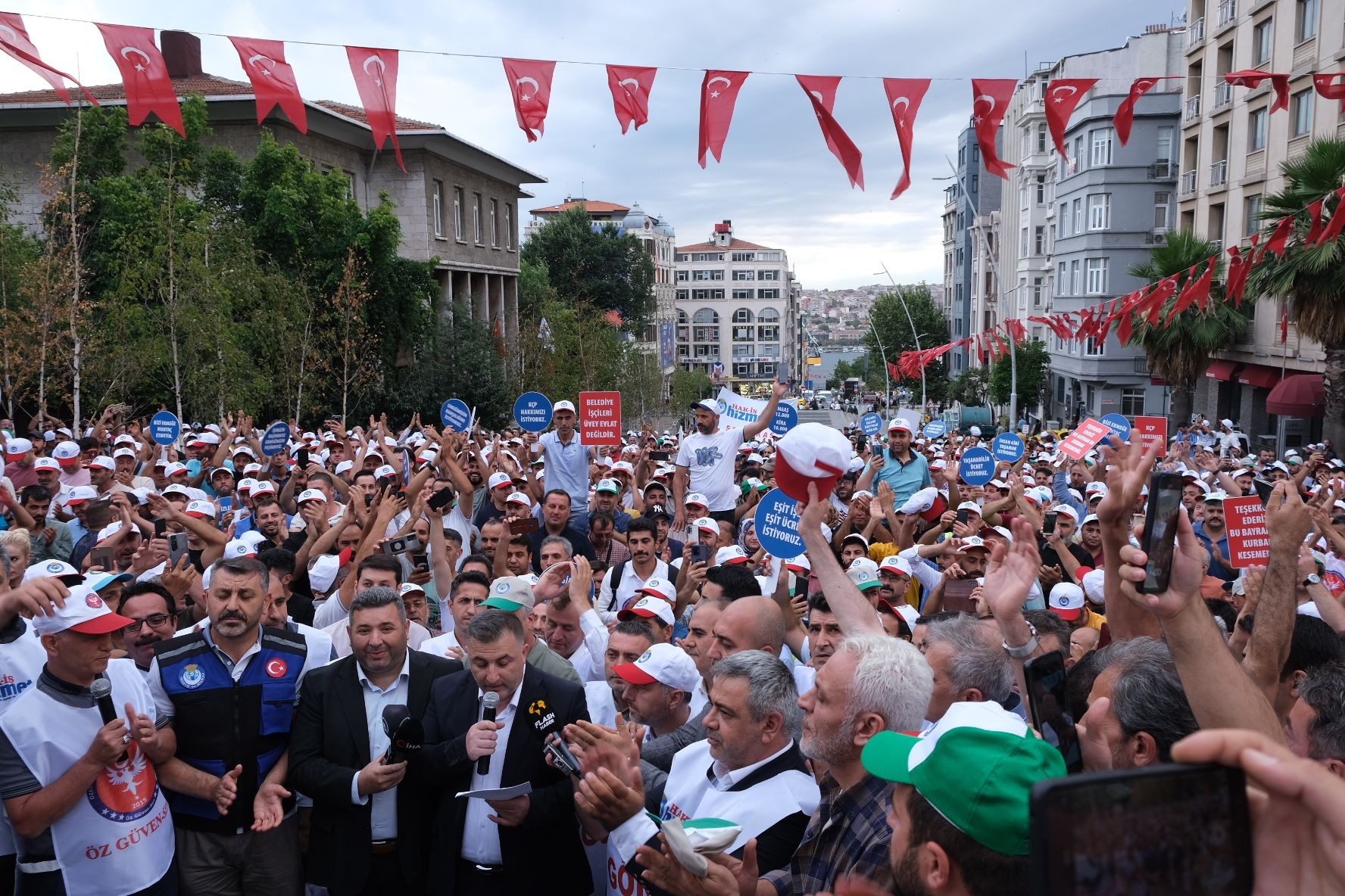 belediye işçileri eylem yaptı 