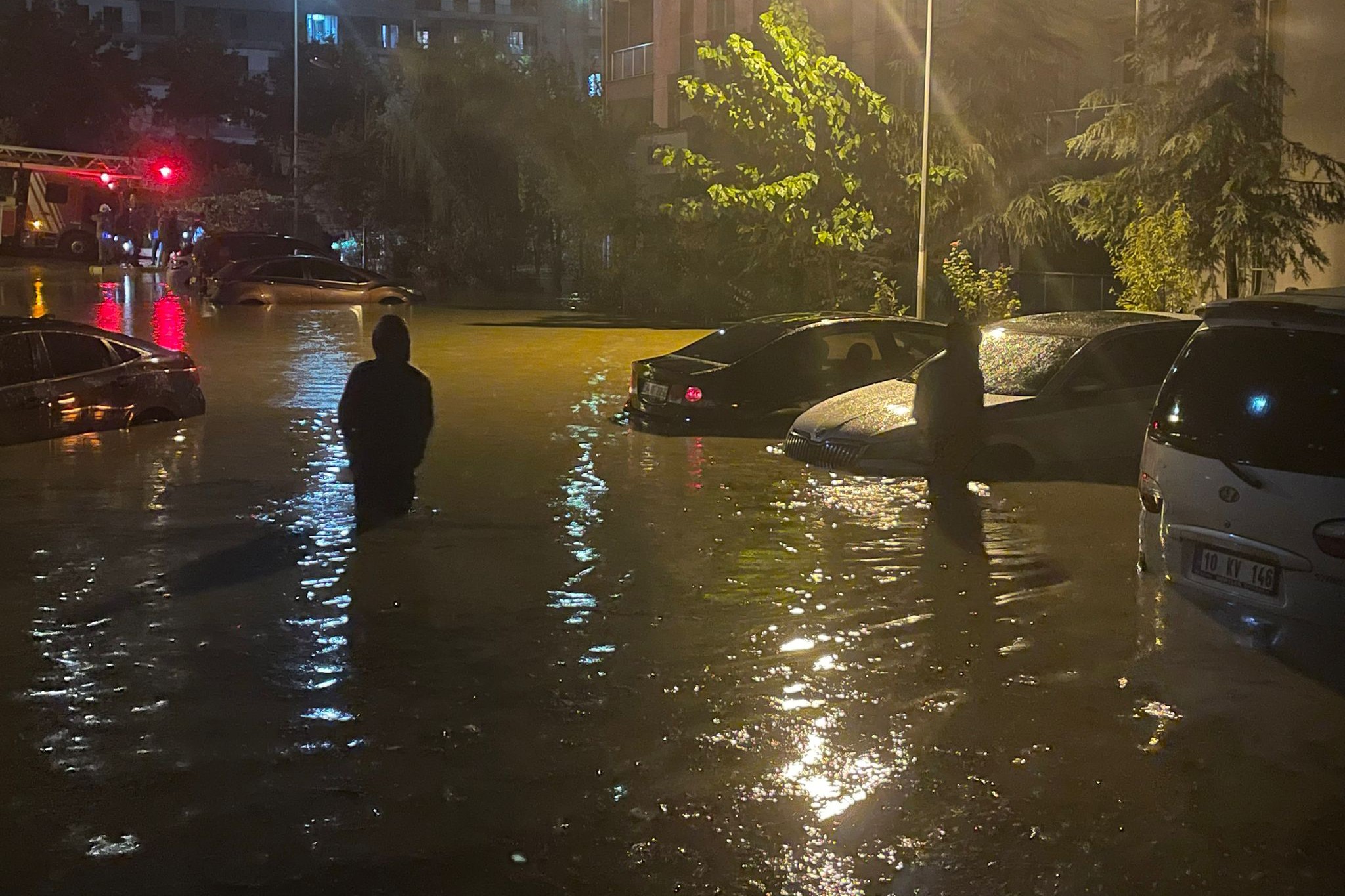 İstanbul'daki sağanak sonrası su baskını