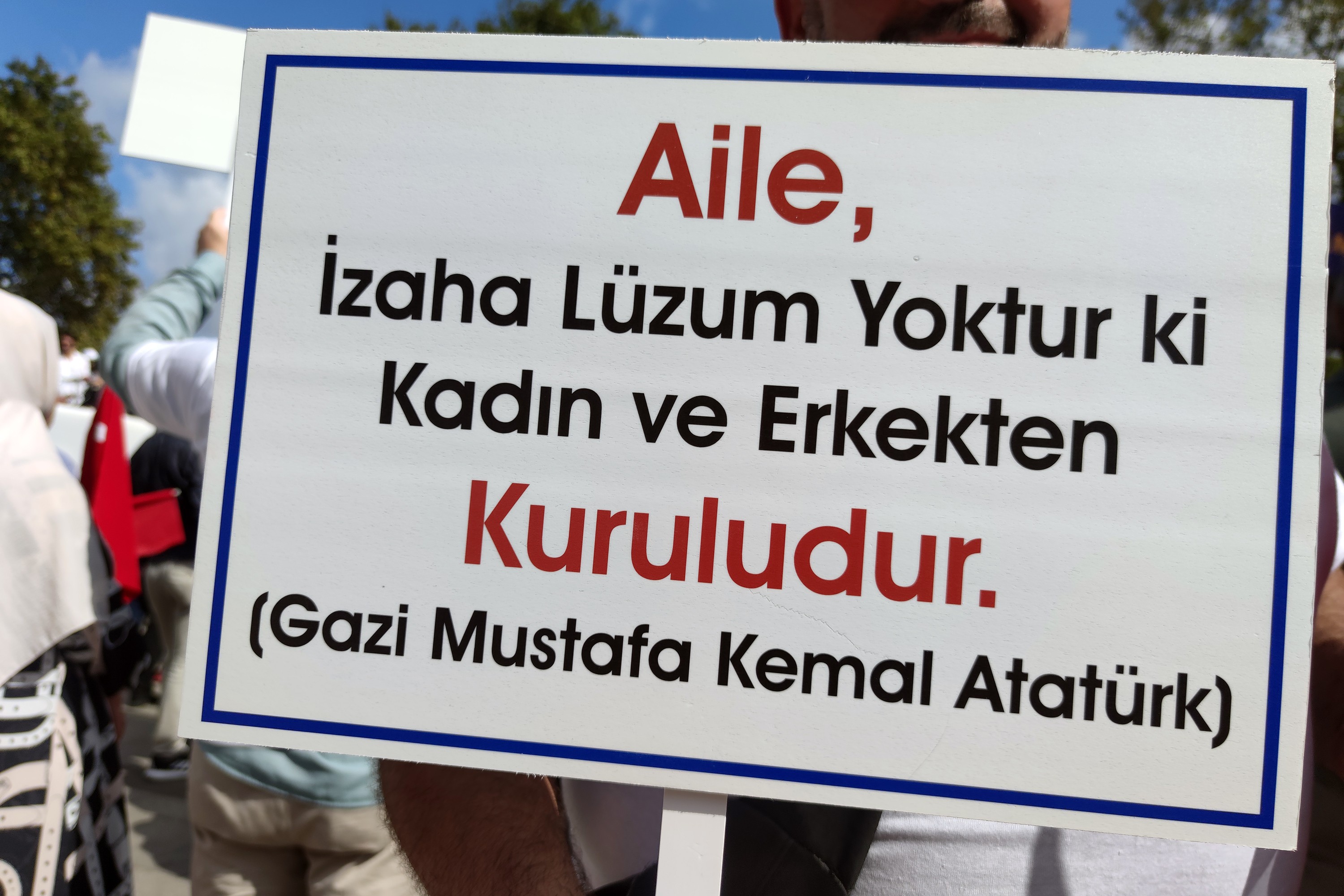 LGBTİ karşıtı 'büyük aile buluşması'