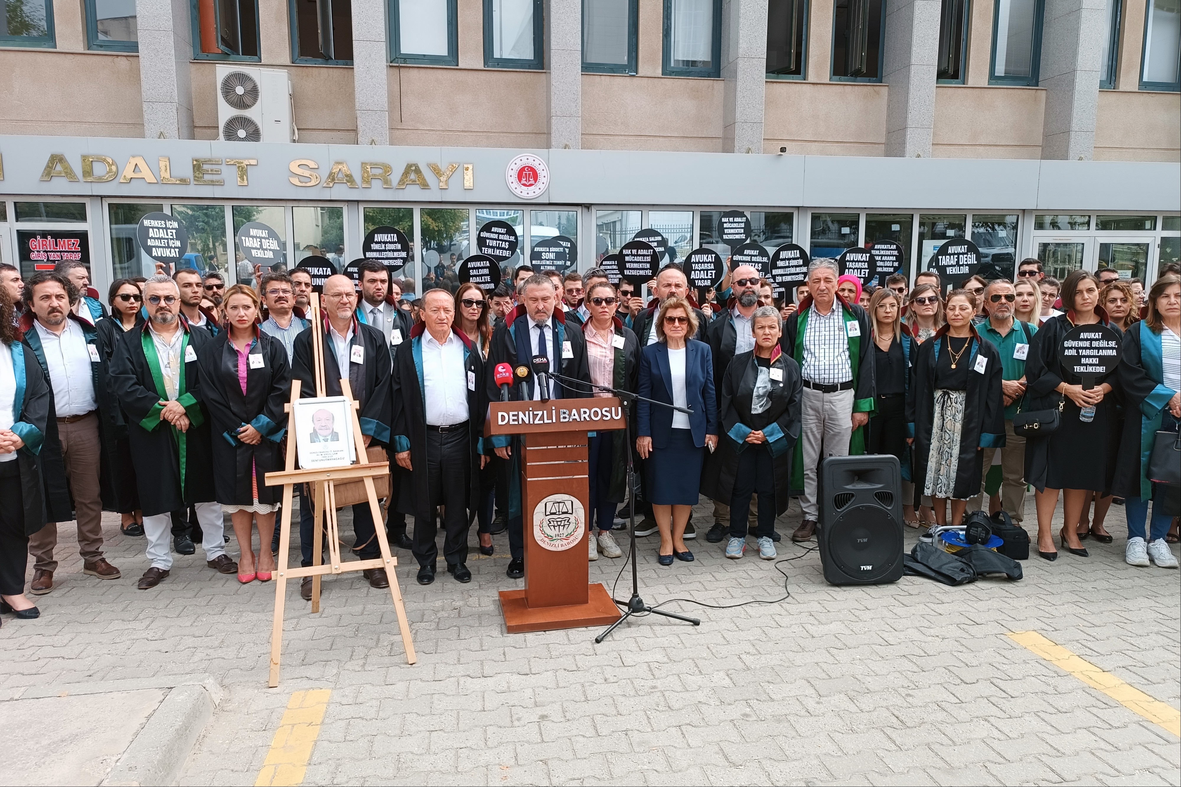 Avukatlar, Muğla'daki avukat cinayetine tepki gösterdi 