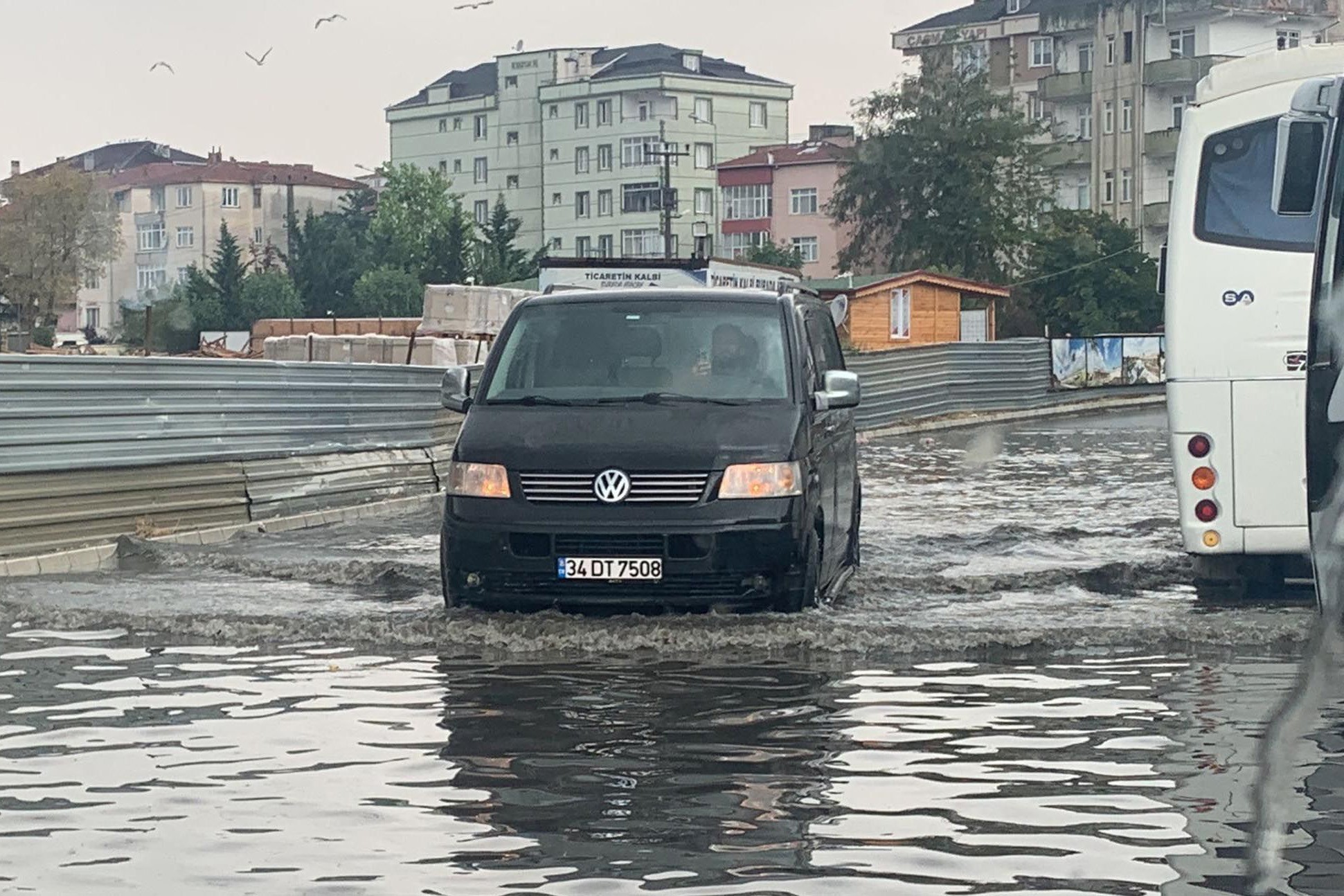 Tekirdağ'da sağanak yağış