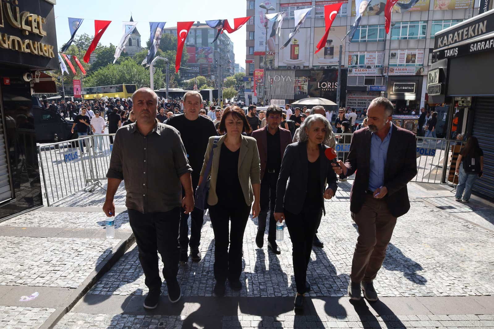 Yeşil Sol Parti, HDP, HDK ve DBP, İmralı tecridini Kadıköy'de protesto etti