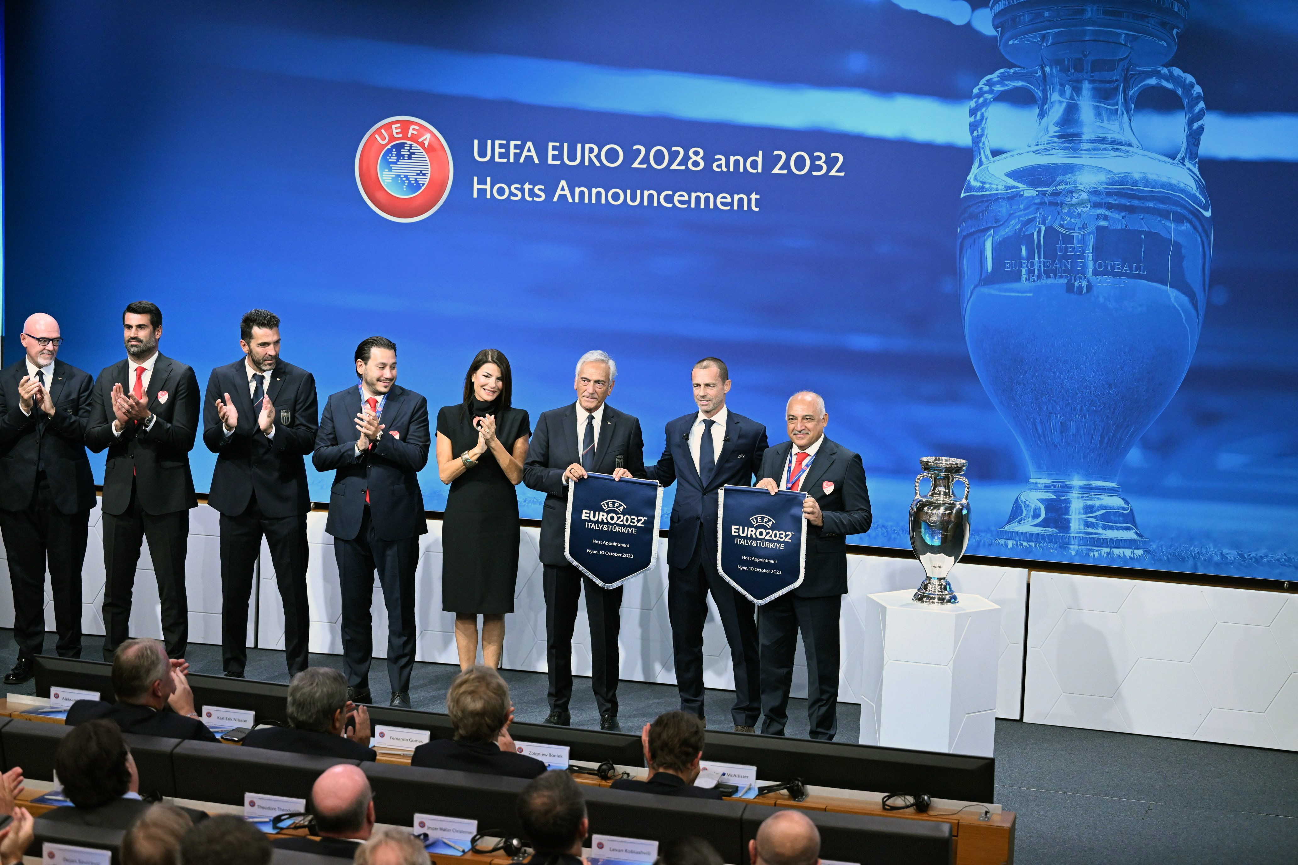 UEFA, 2032 Avrupa Futbol Şampiyonası ev sahipliğini Türkiye ve İtalya ortaklığına verdi