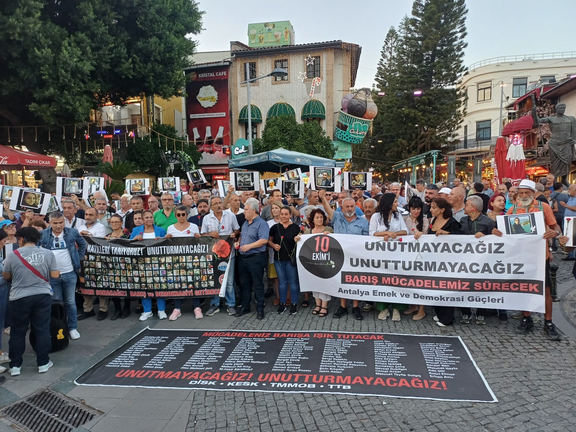 Antalya'da 10 ekim anması