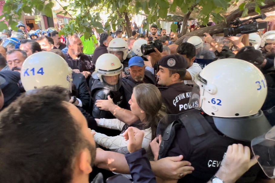 Dersim'de açıklamaya müdahale