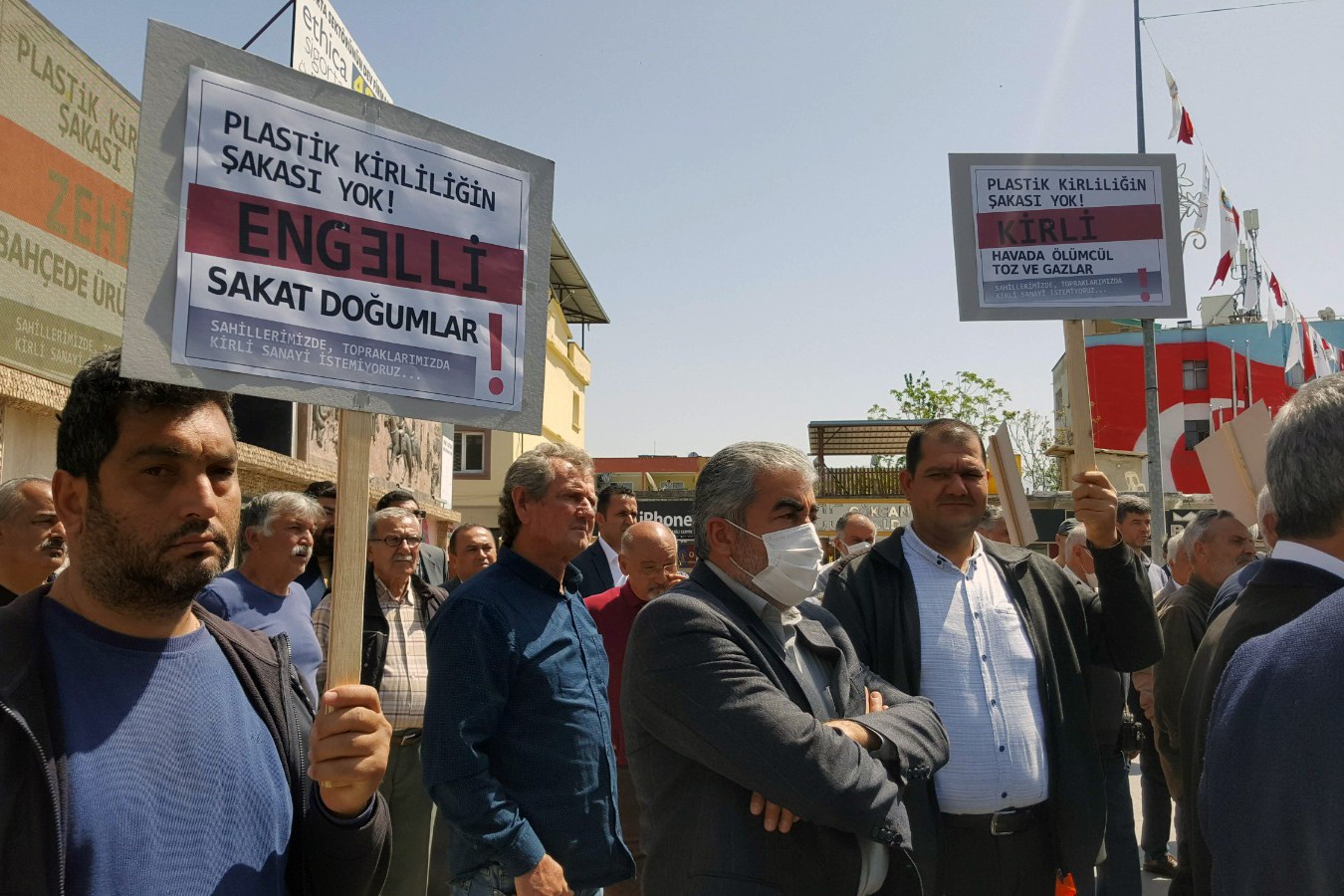 Hatay’ın Erzin İlçesi Aşağıburnaz Mahallesi Atatürk Çiftliği civarında deniz kenarında yapılmak istenen Polipropilen tesisine karşı  eylem