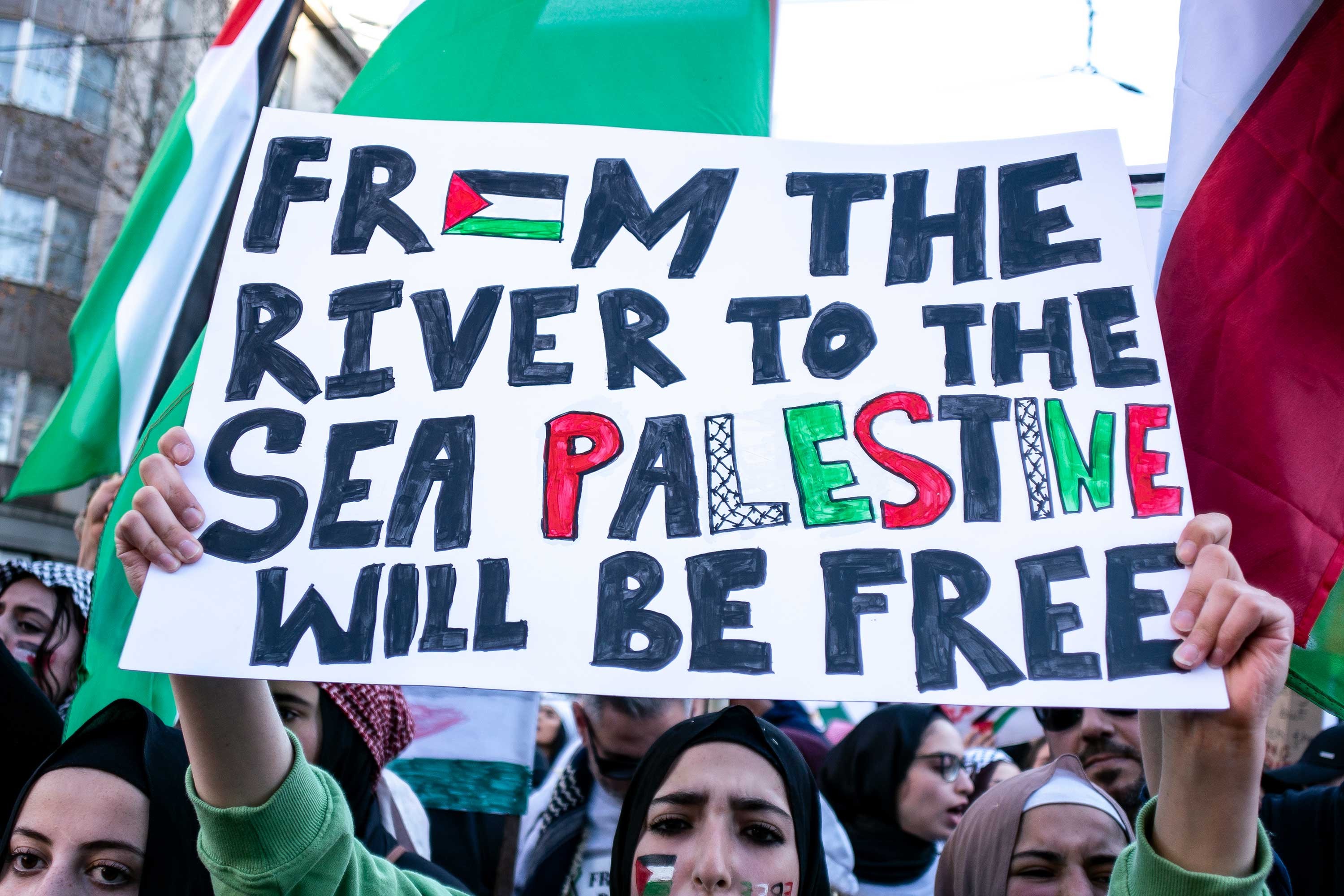 Nehirden denize, Filistin özgür olacak / From the river to the sea, Palestine will be free dövizi