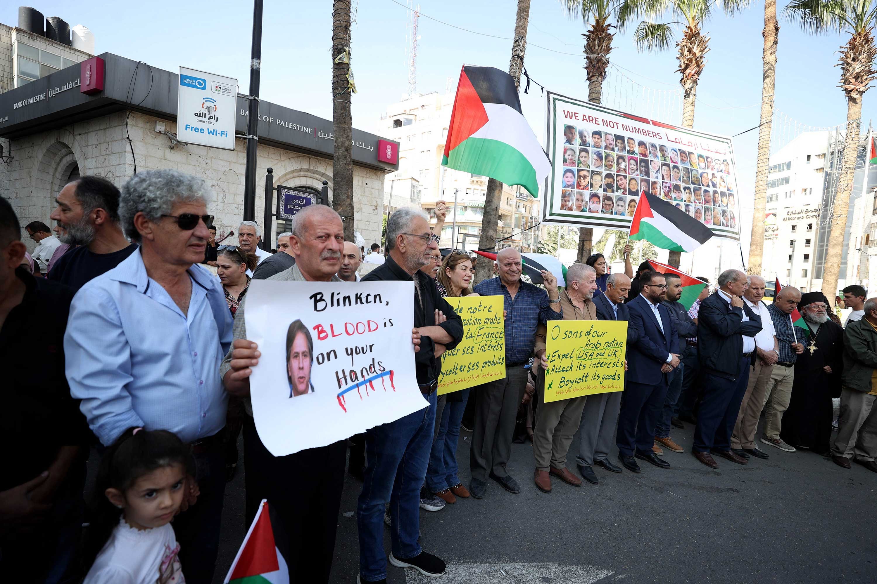 ABD Dışişleri Bakanı Antony Blinken, Ramallah'ta protesto edildi